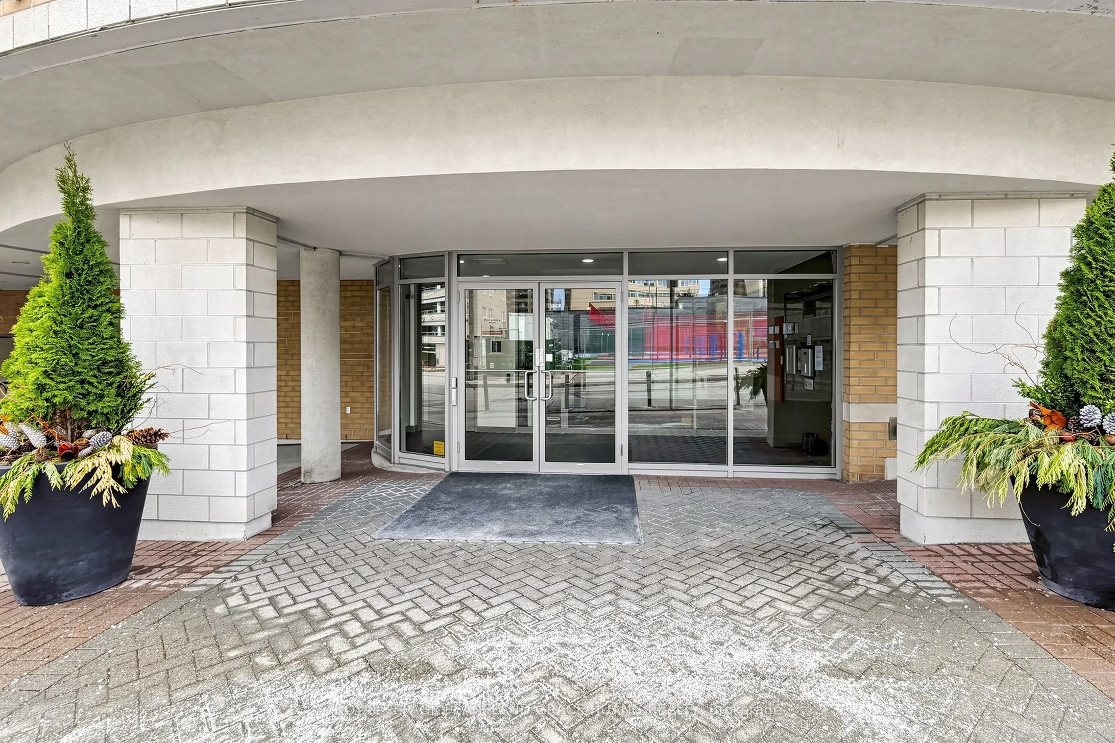 5 Rosehill Avenue #609