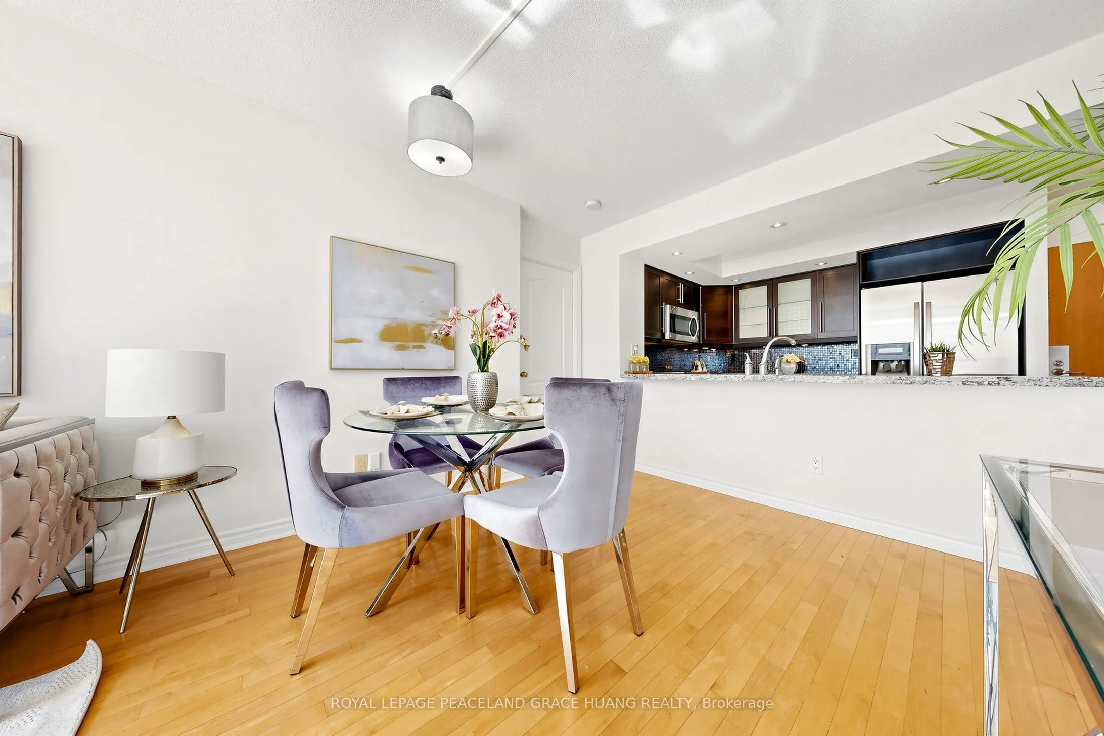 5 Rosehill Avenue #609