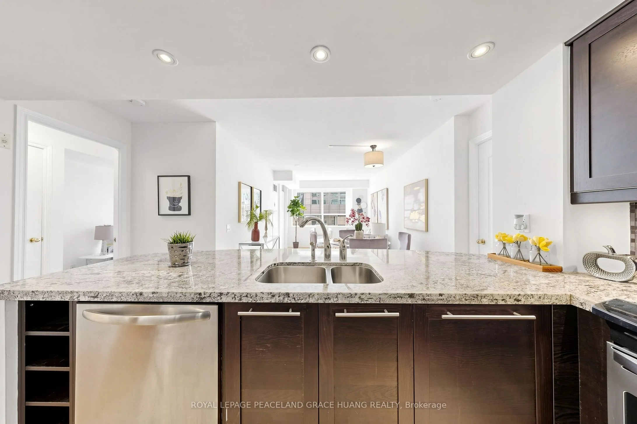 5 Rosehill Avenue #609