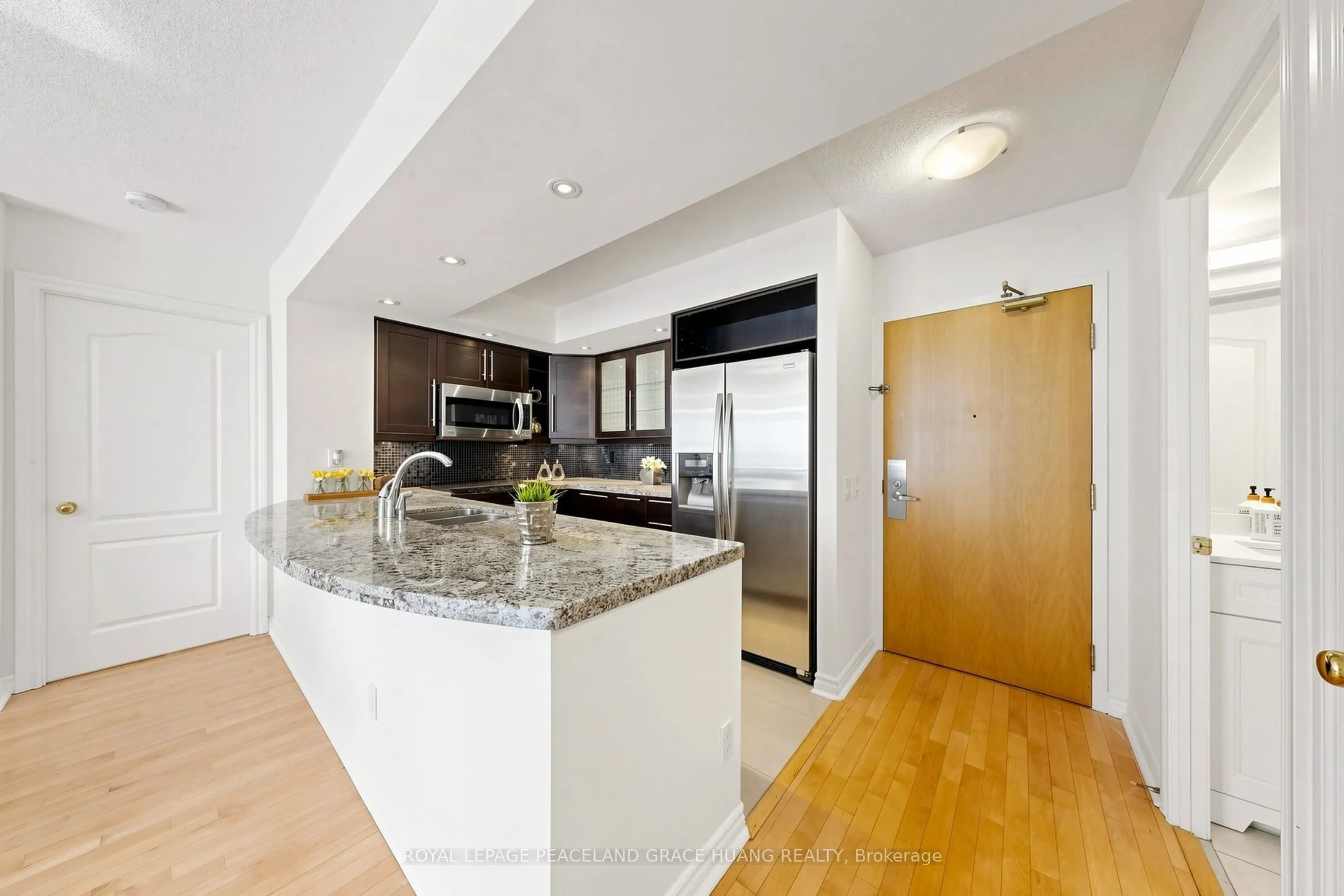 5 Rosehill Avenue #609