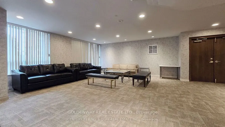 18 Pemberton Avenue #402