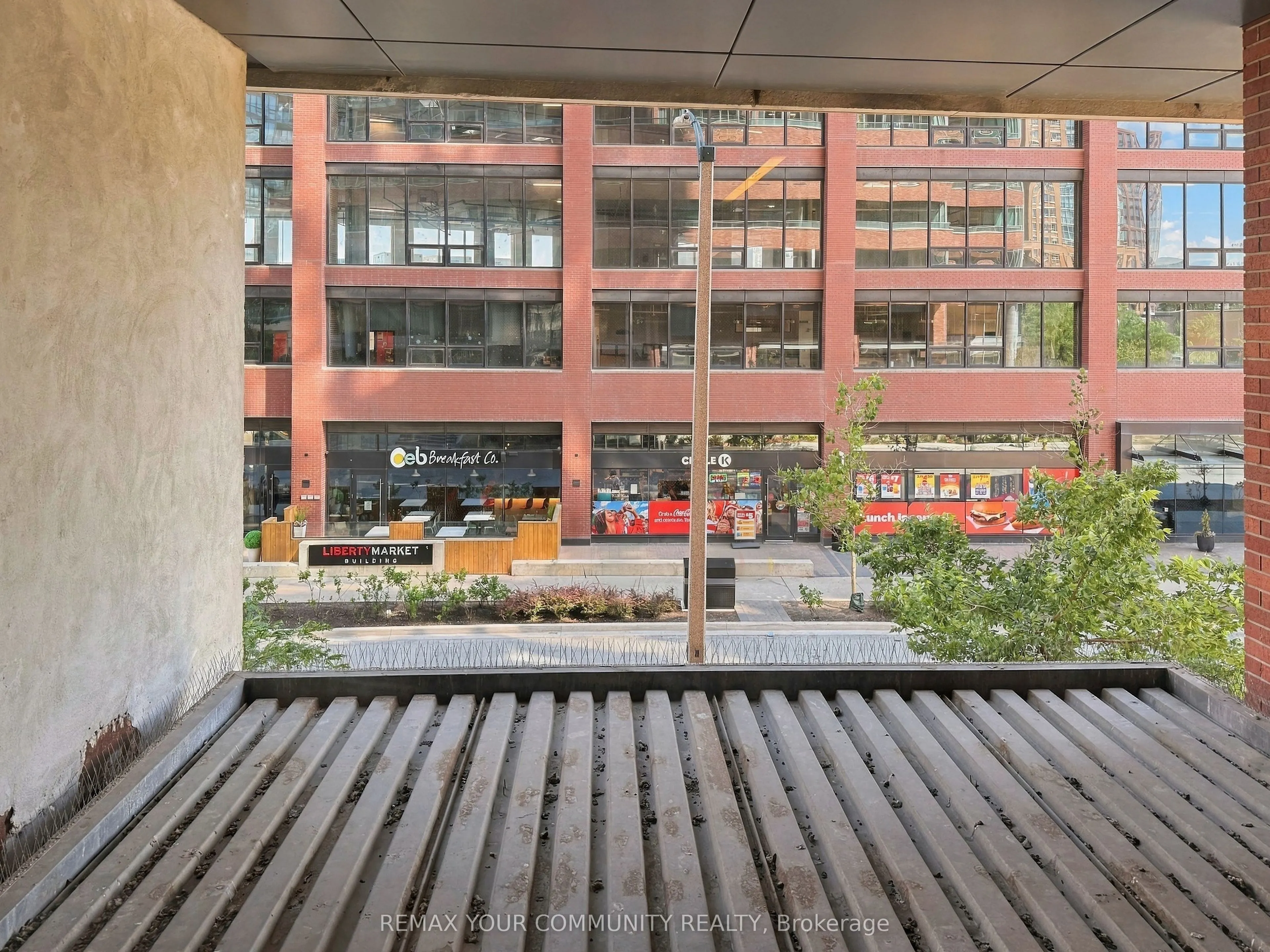 150 East Liberty Street #618