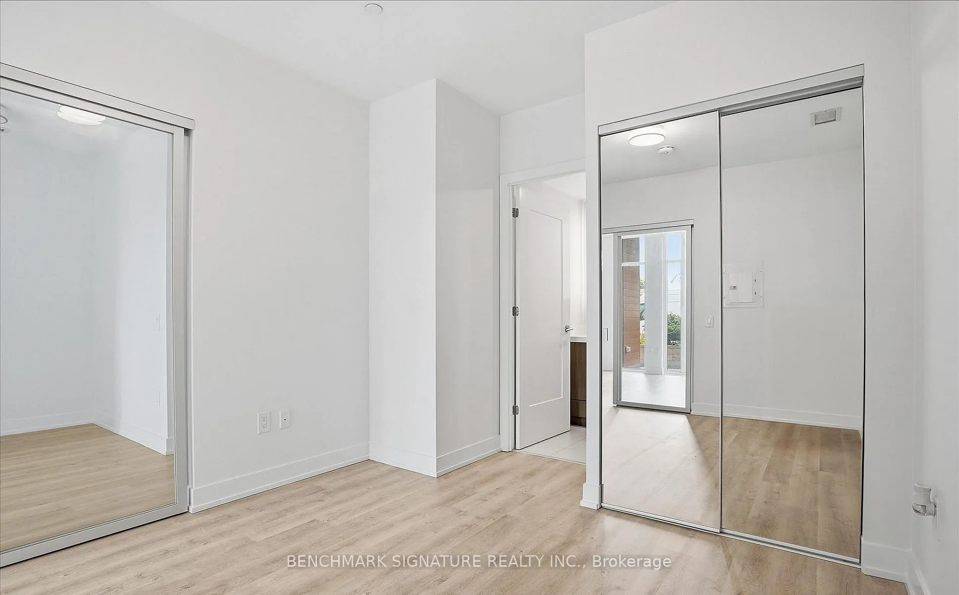 30 Inn On The Park Drive #206