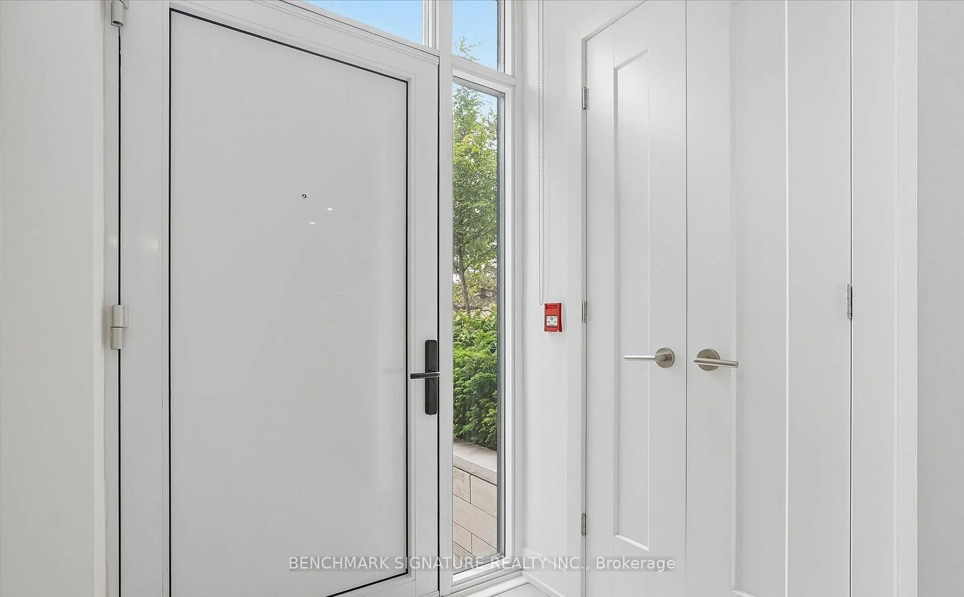 30 Inn On The Park Drive #206