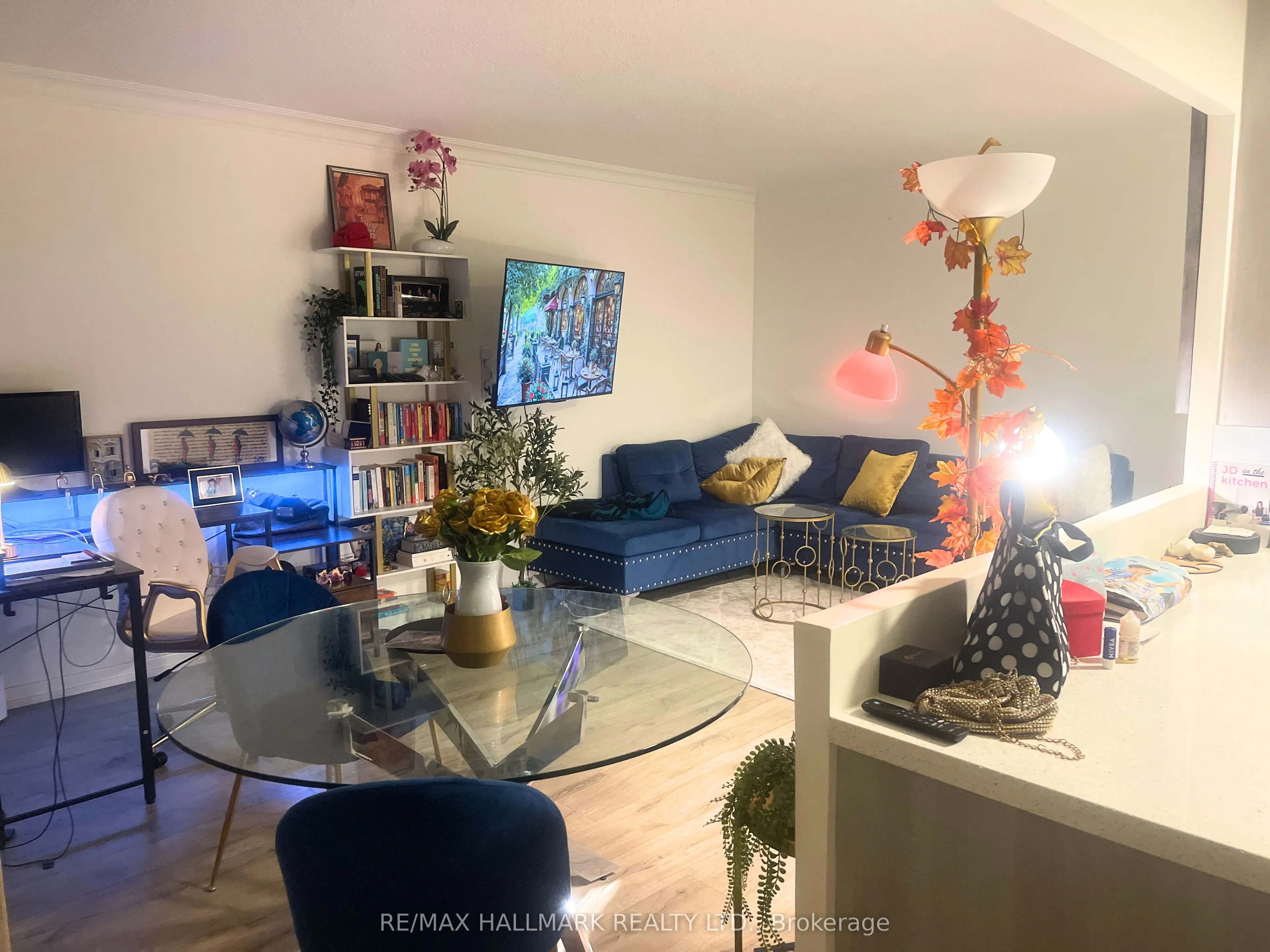 660 Eglinton Avenue W #408