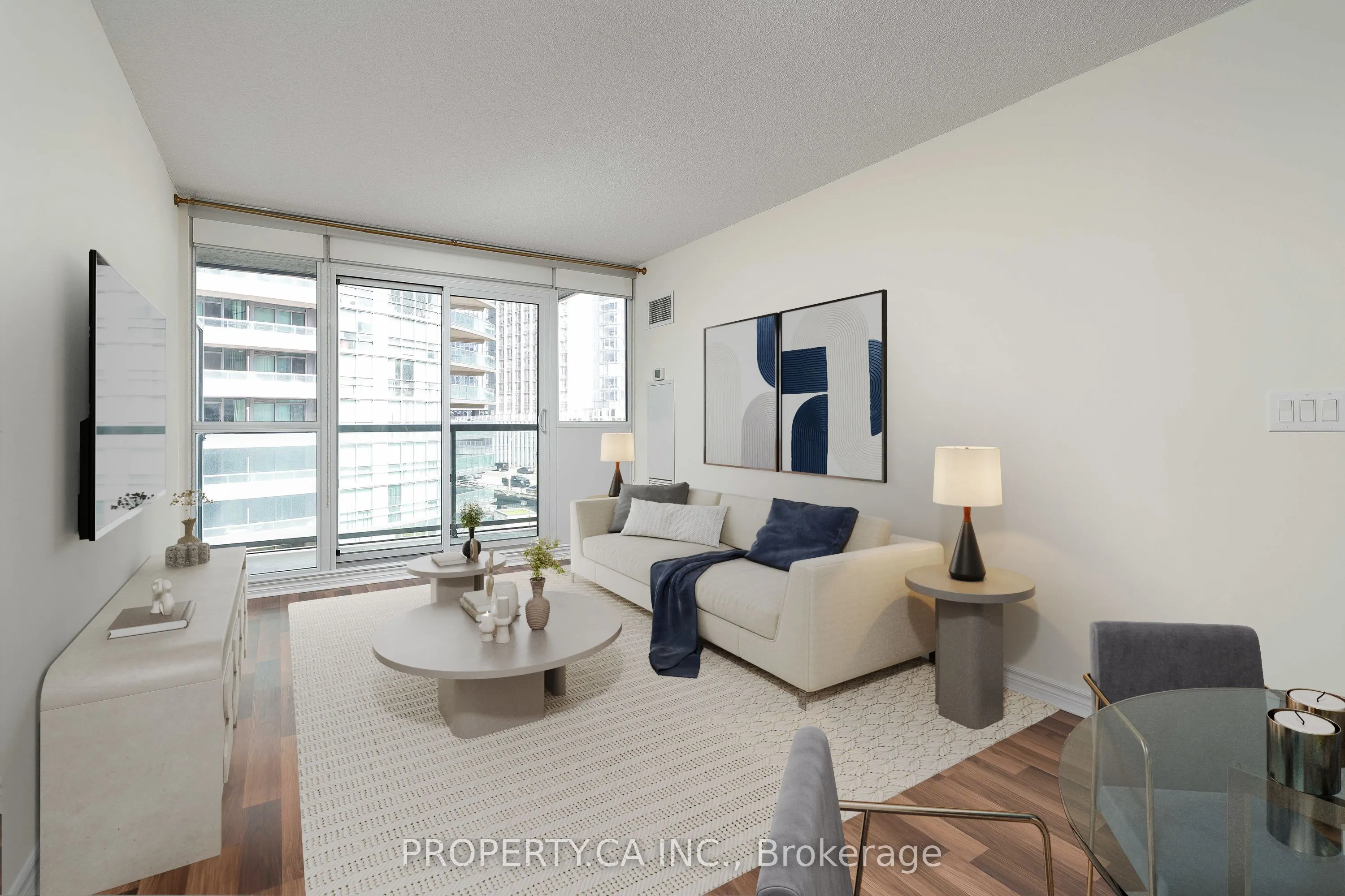 25 Lower Simcoe Street #803