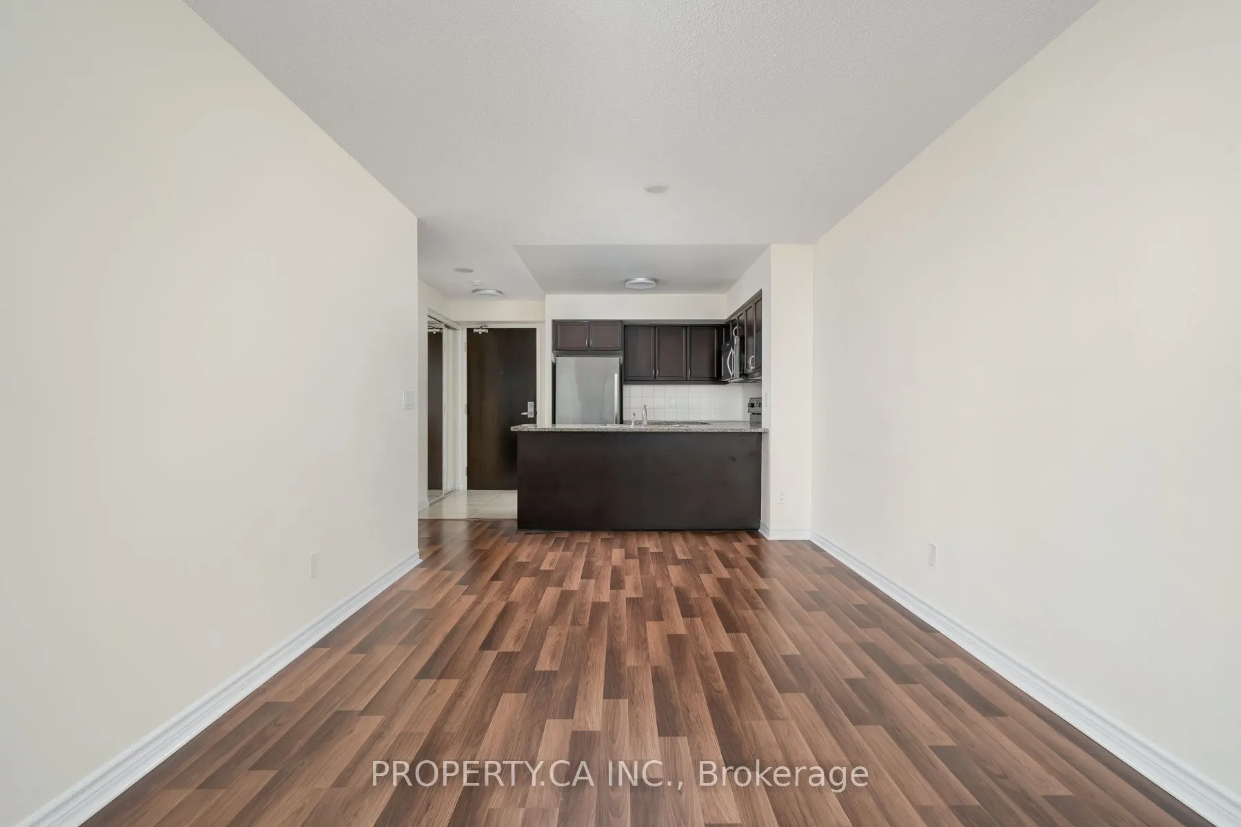 25 Lower Simcoe Street #803