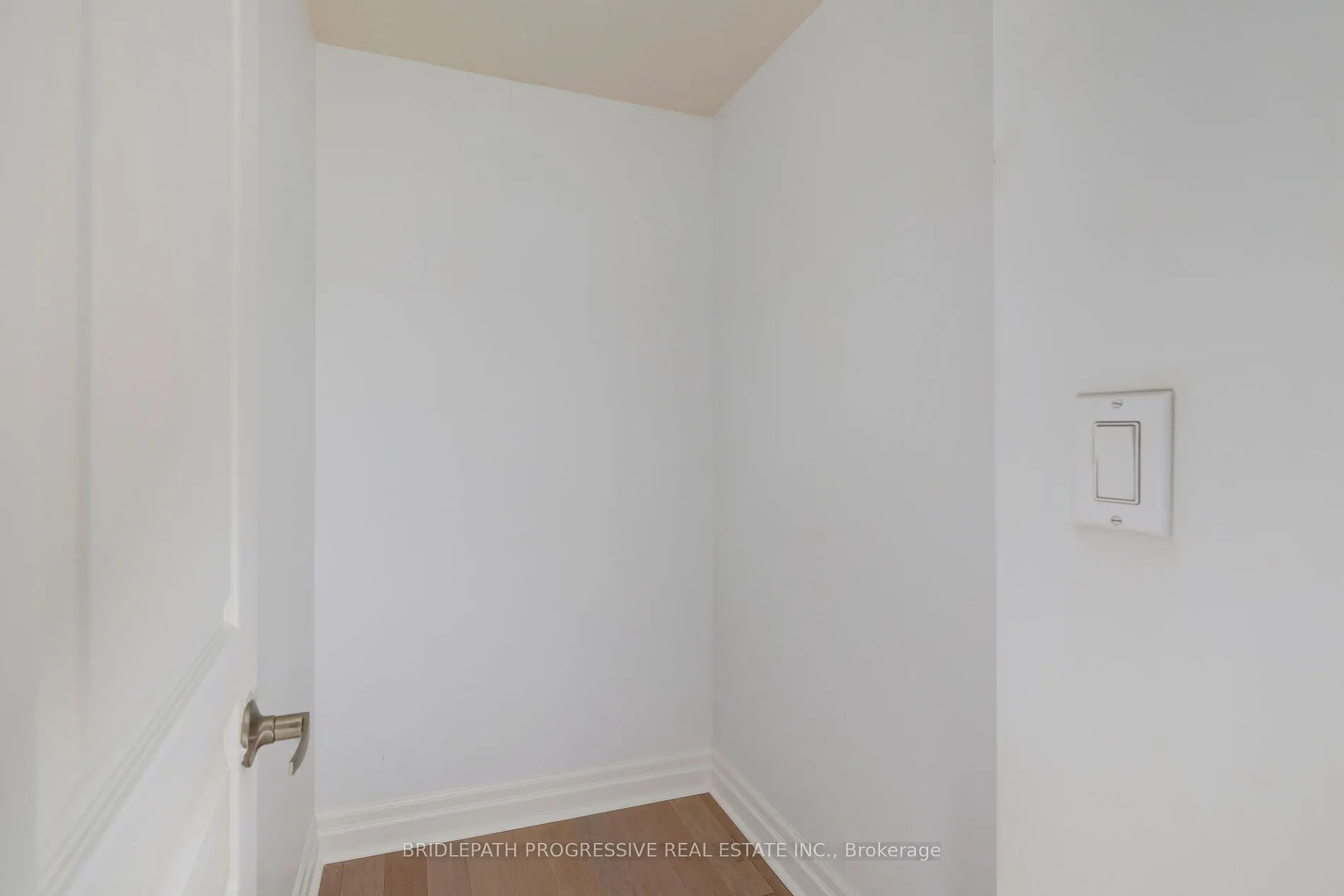 1 Avondale Avenue #509