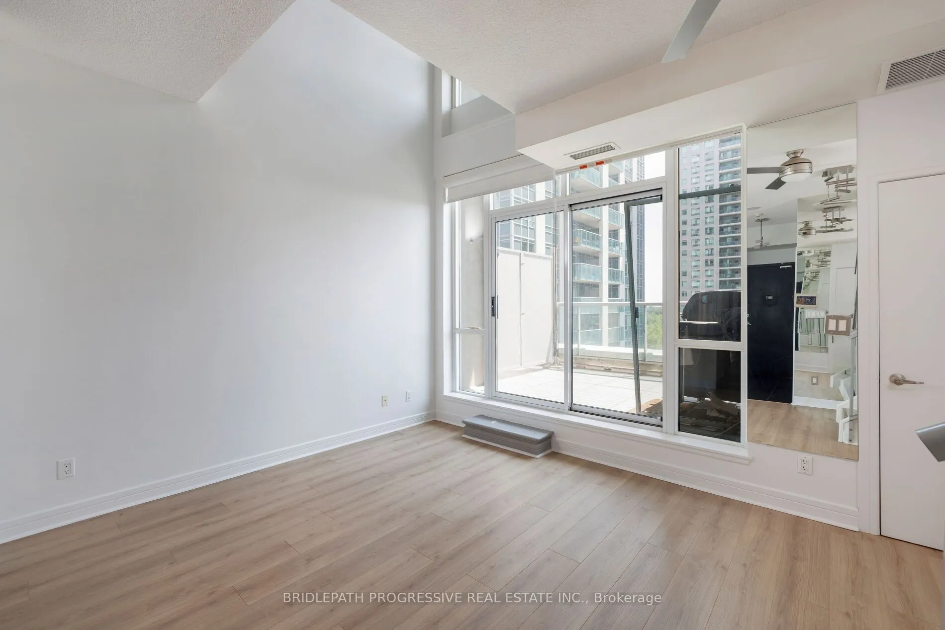 1 Avondale Avenue #509
