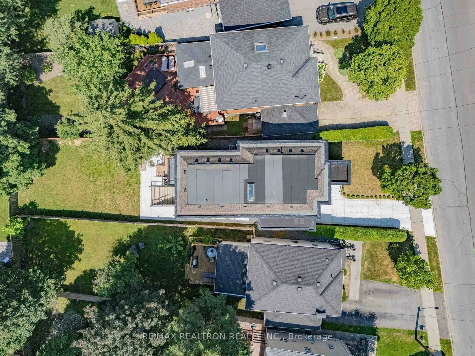 303 Ridley Boulevard