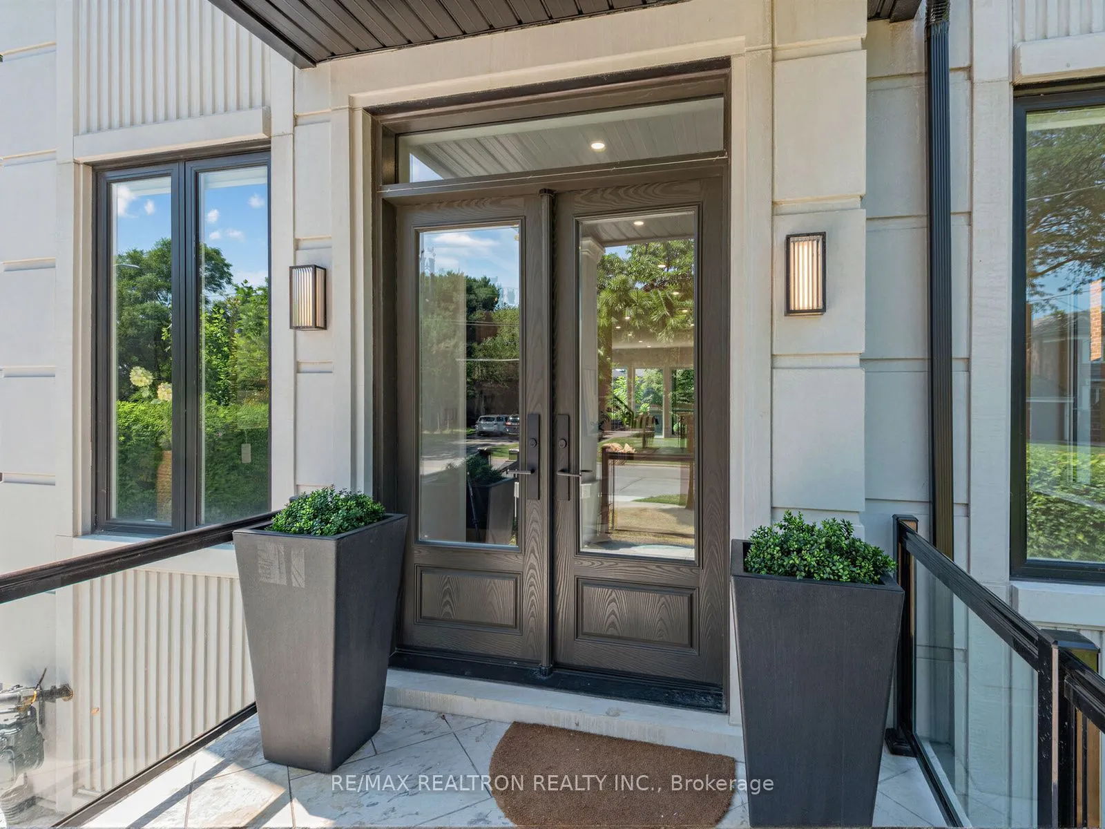303 Ridley Boulevard