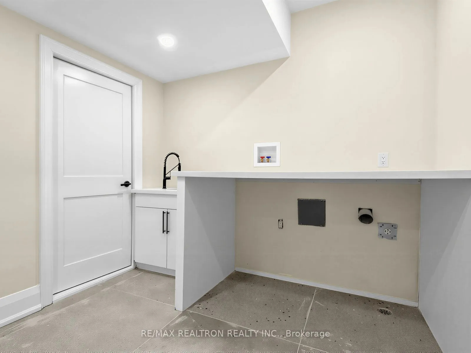 303 Ridley Boulevard