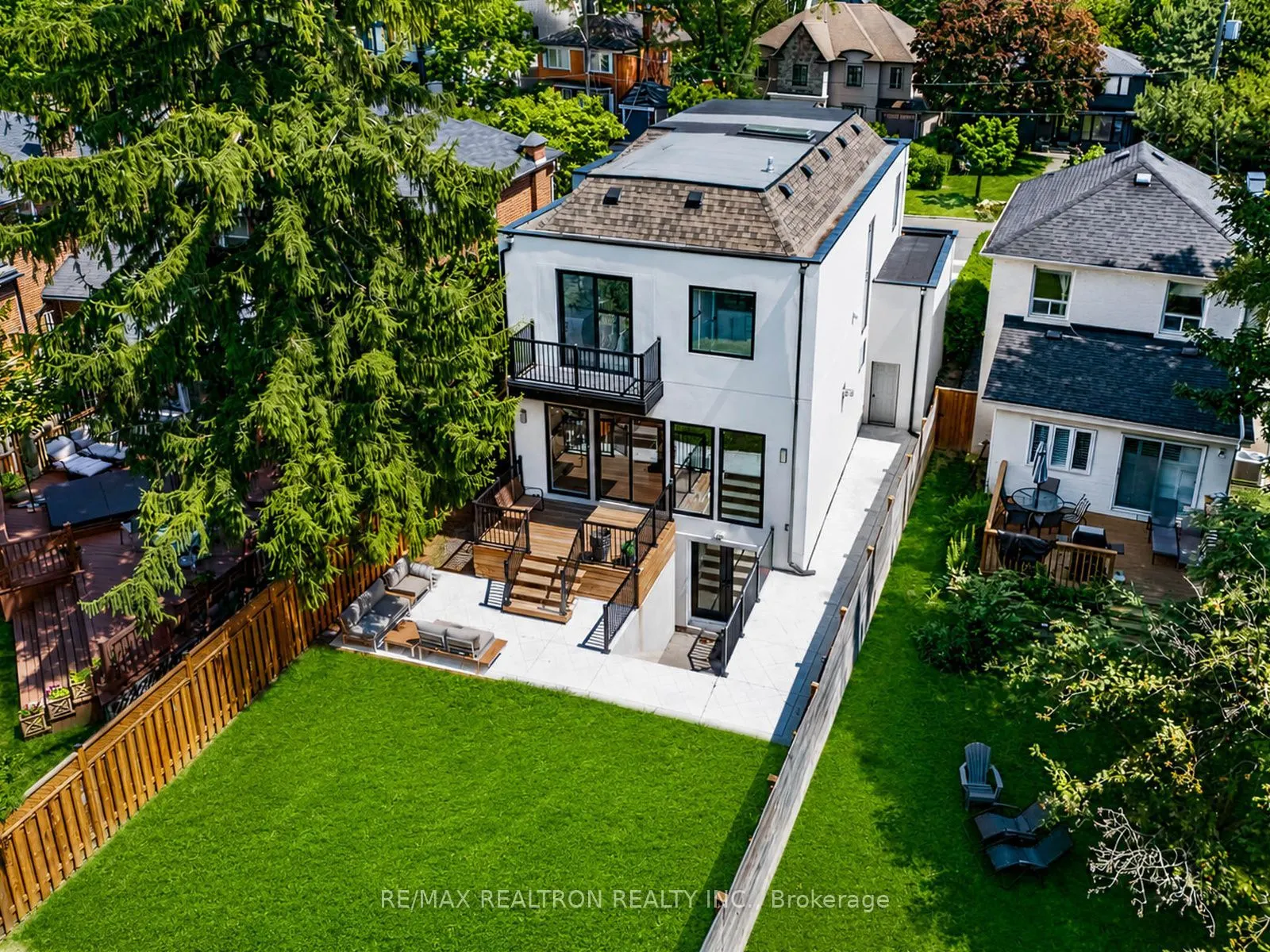 303 Ridley Boulevard