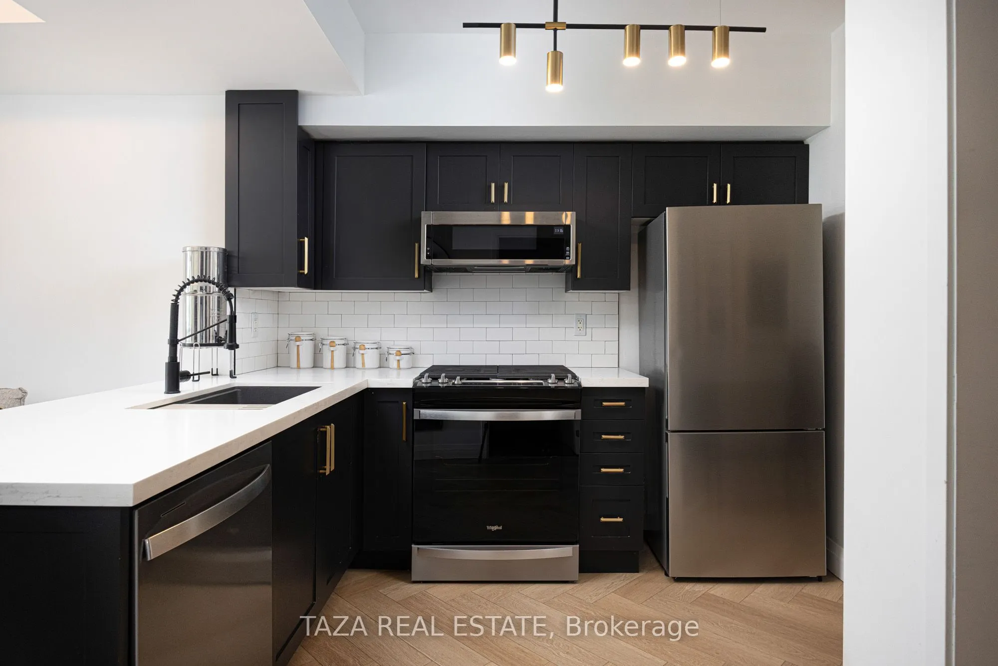 10 Navy Wharf Court #1705