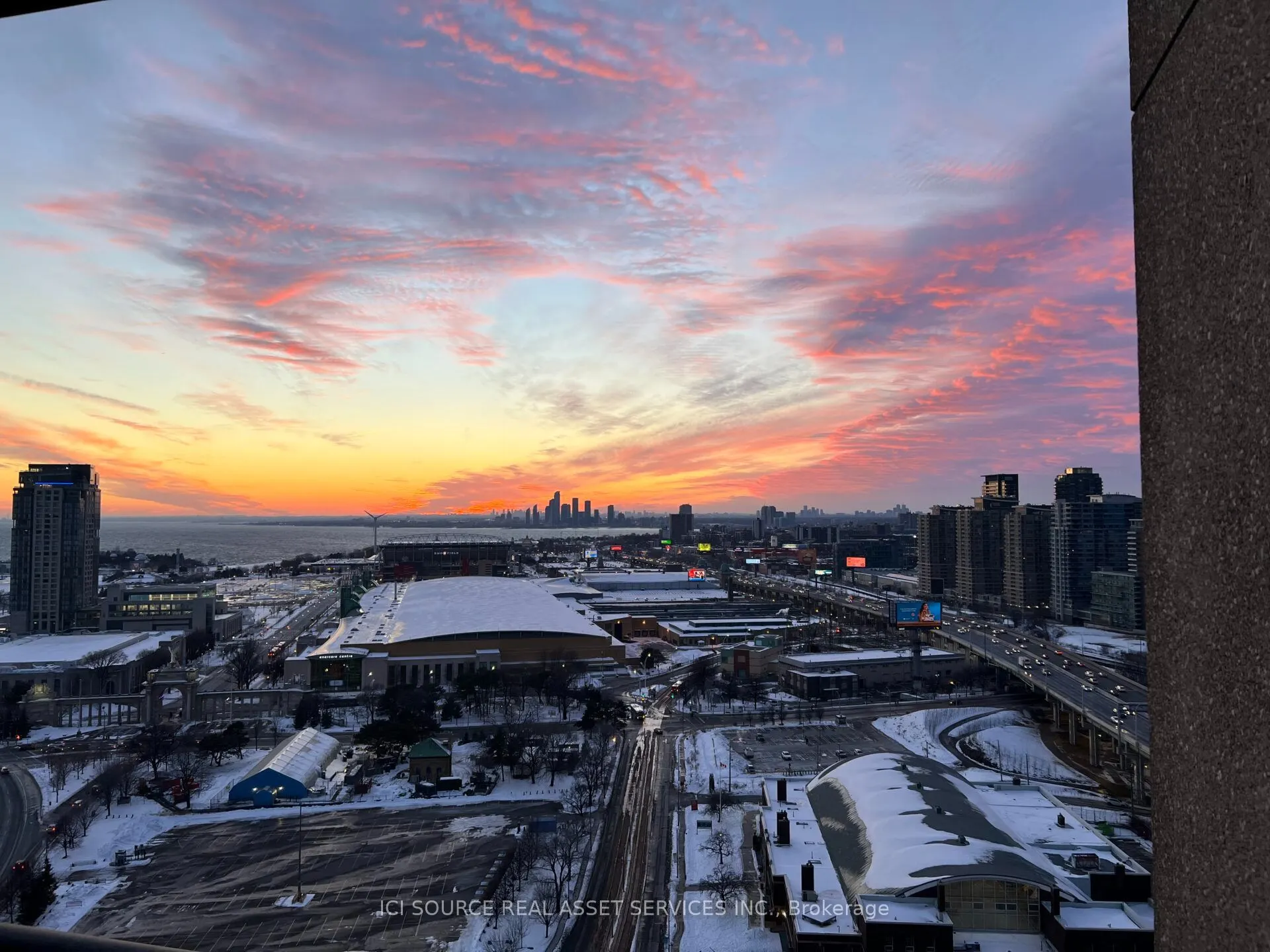 219 Fort York Boulevard #2612
