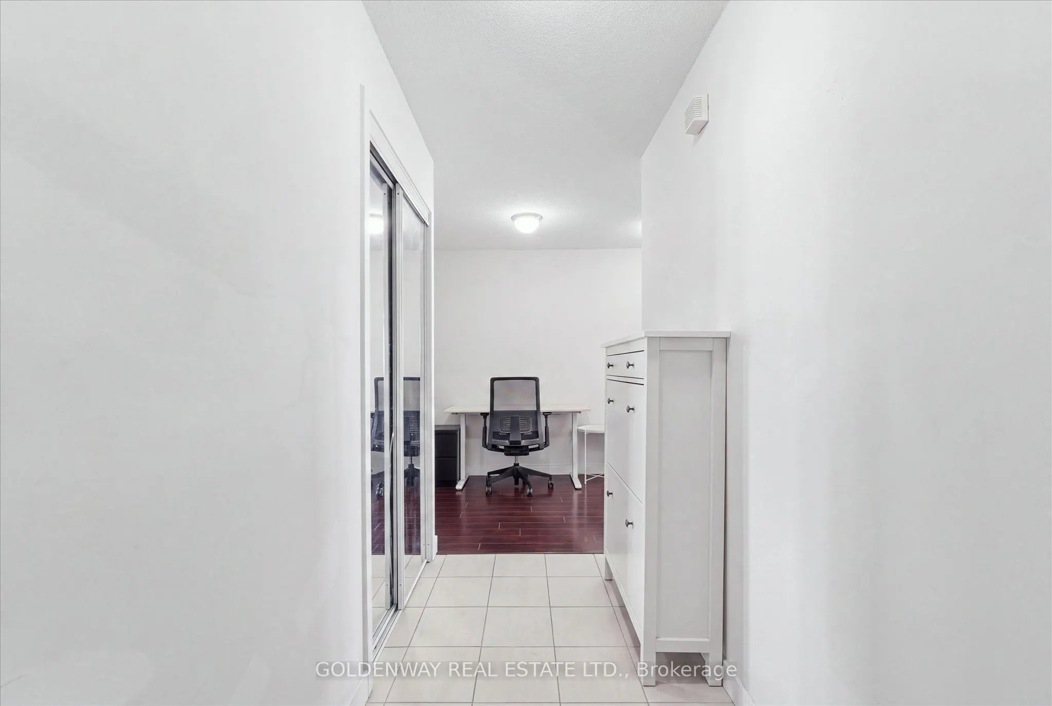 11 Brunel Court #5015