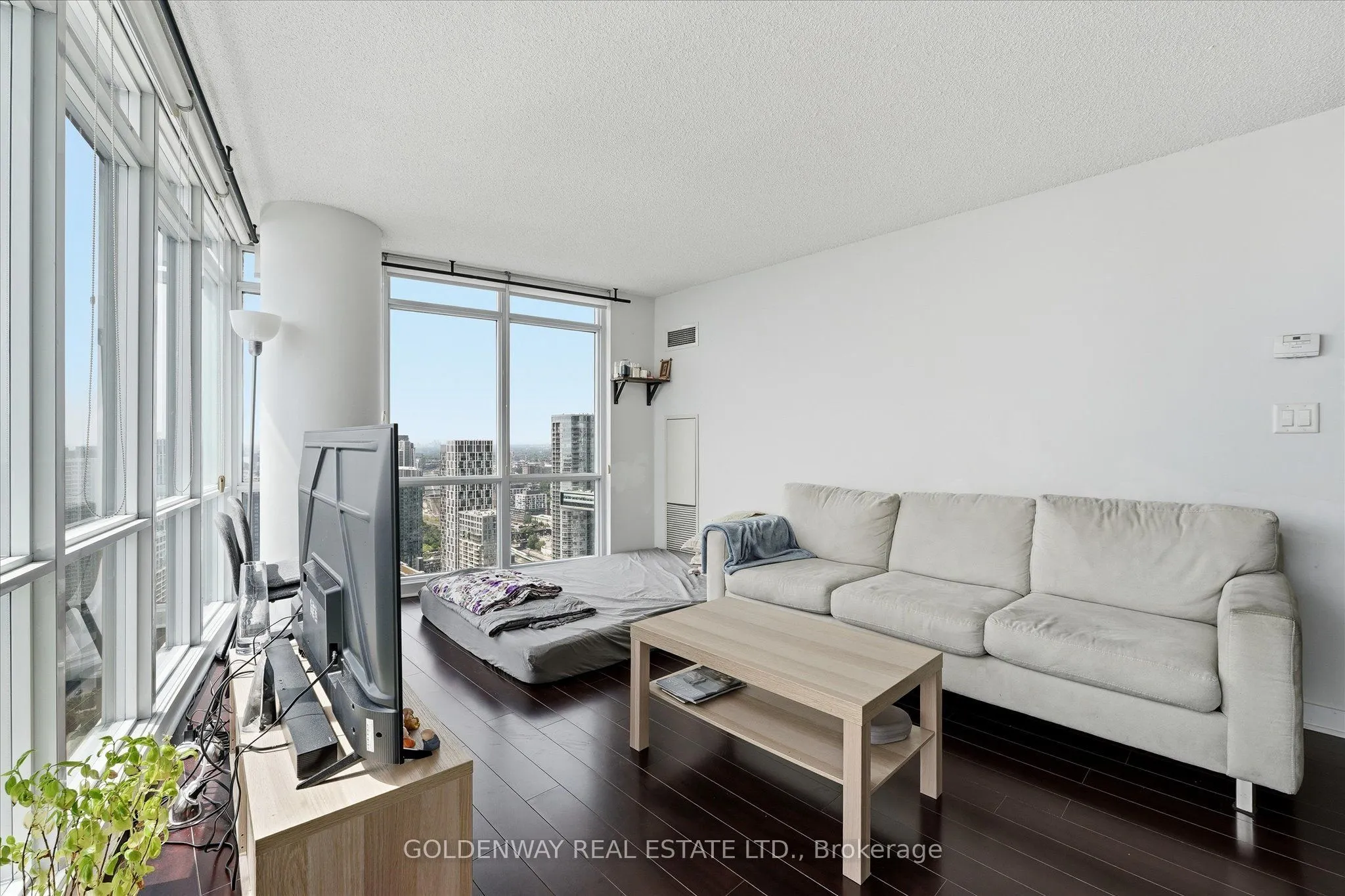 11 Brunel Court #5015