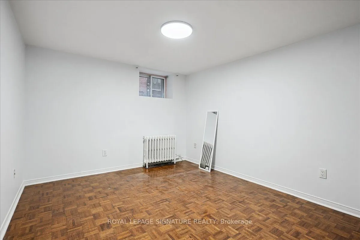 12 Castle View Avenue #Lower