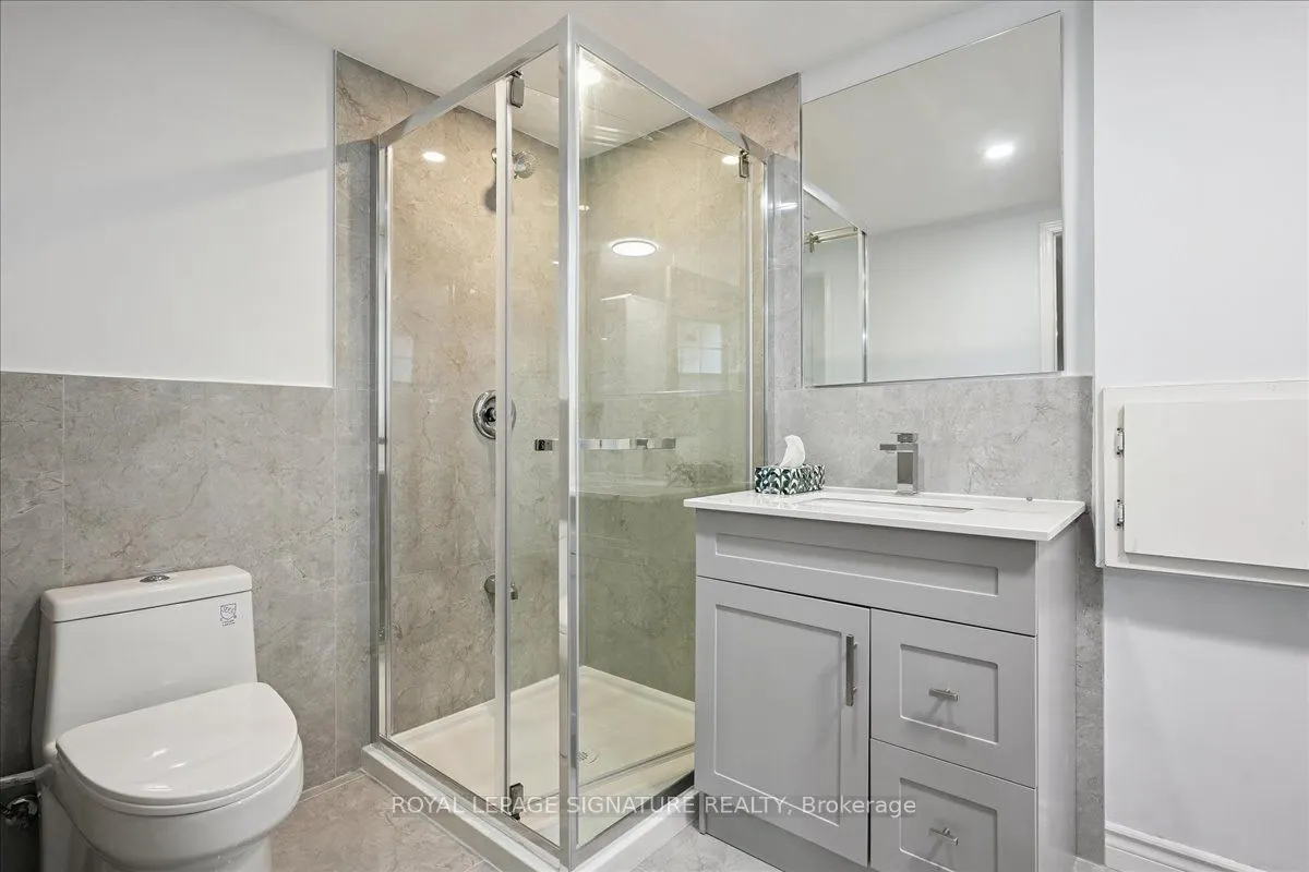 12 Castle View Avenue #Lower