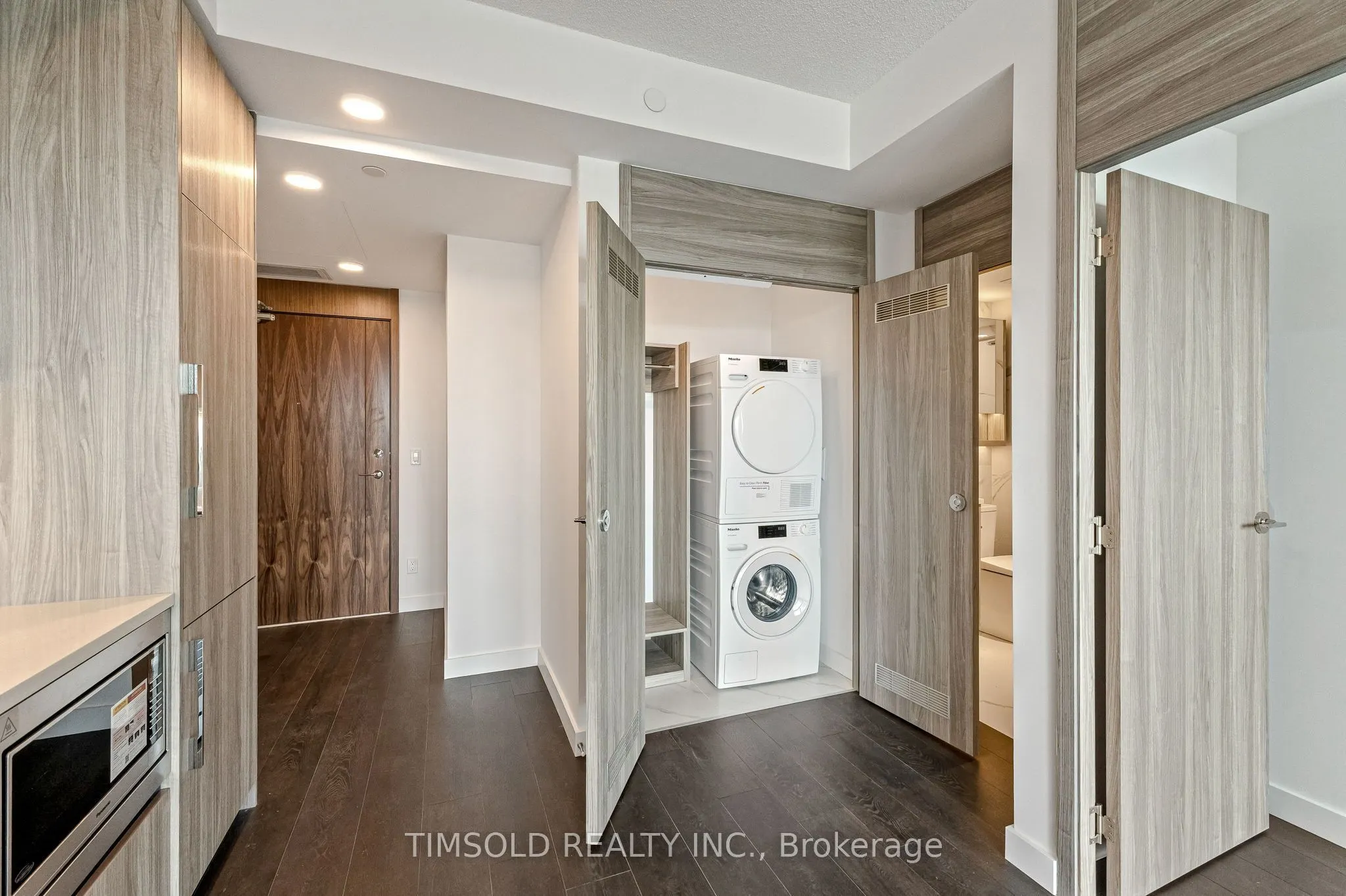 18 Esther Shiner Boulevard #1609