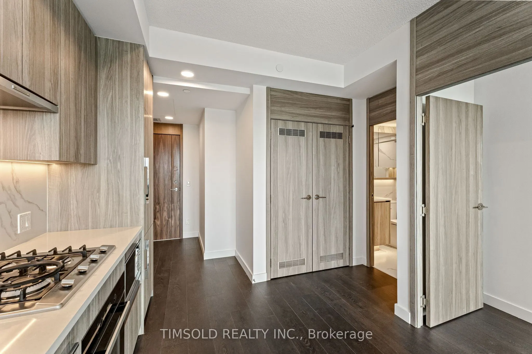 18 Esther Shiner Boulevard #1609