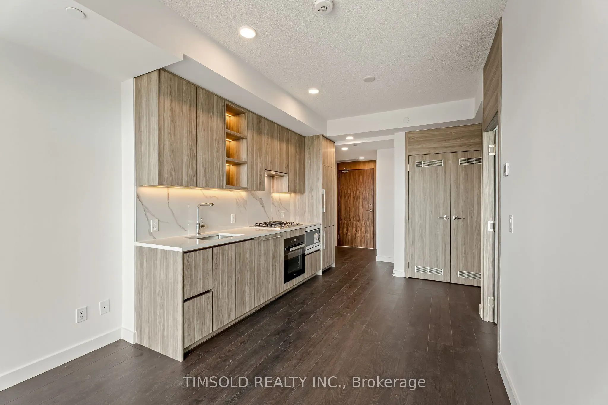 18 Esther Shiner Boulevard #1609