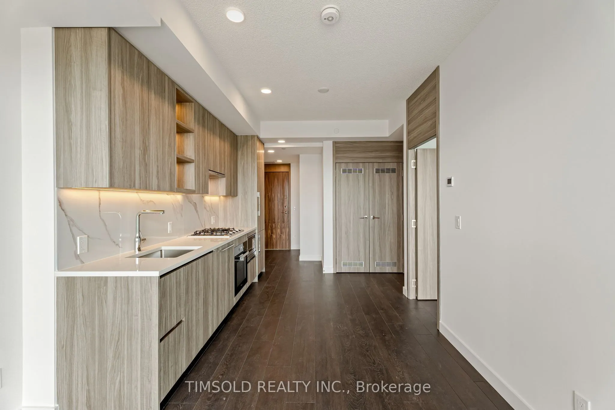 18 Esther Shiner Boulevard #1609