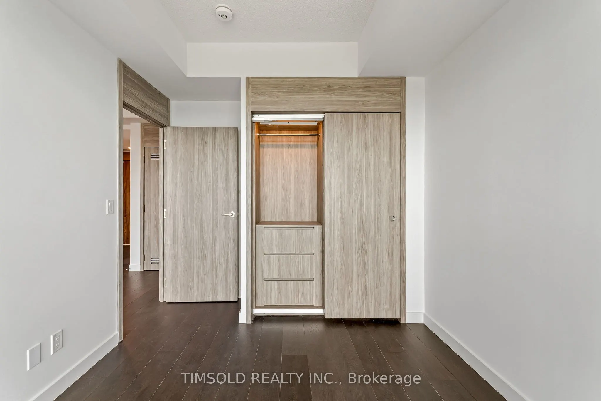 18 Esther Shiner Boulevard #1609