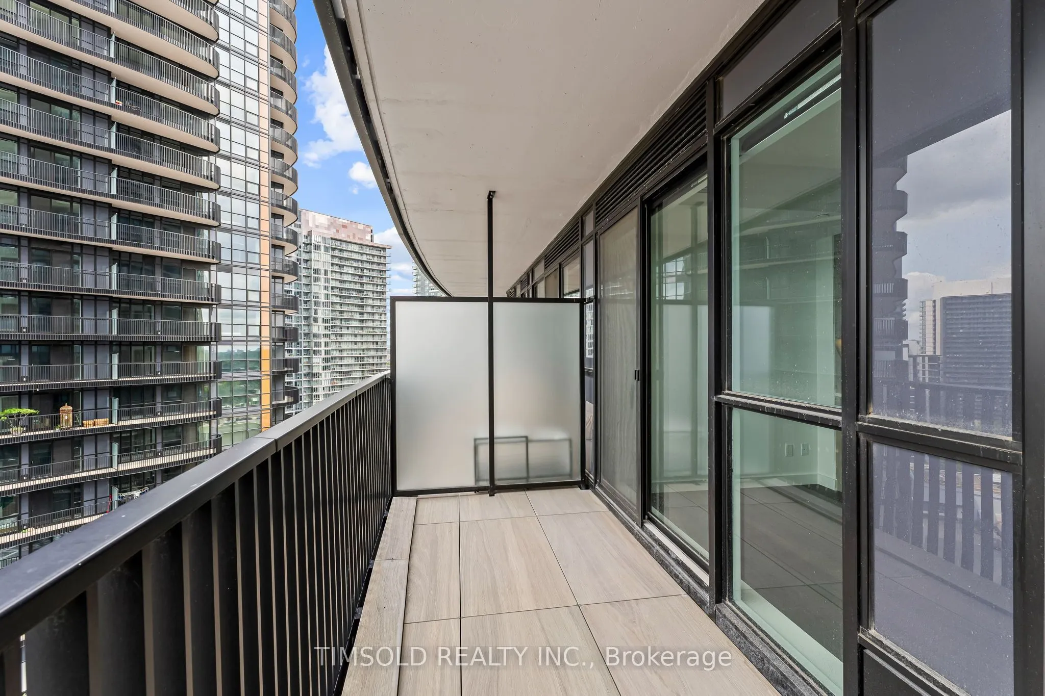 18 Esther Shiner Boulevard #1609