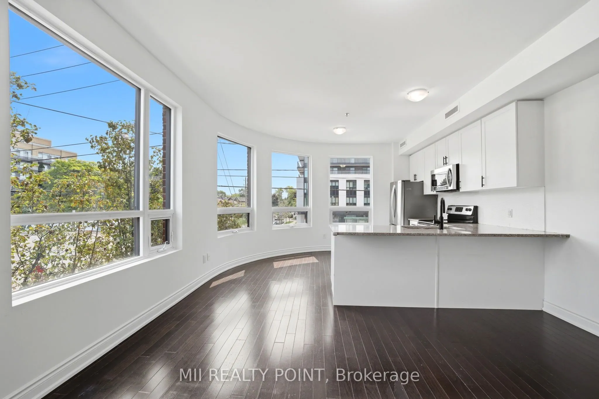 2 Maxwell Street #201