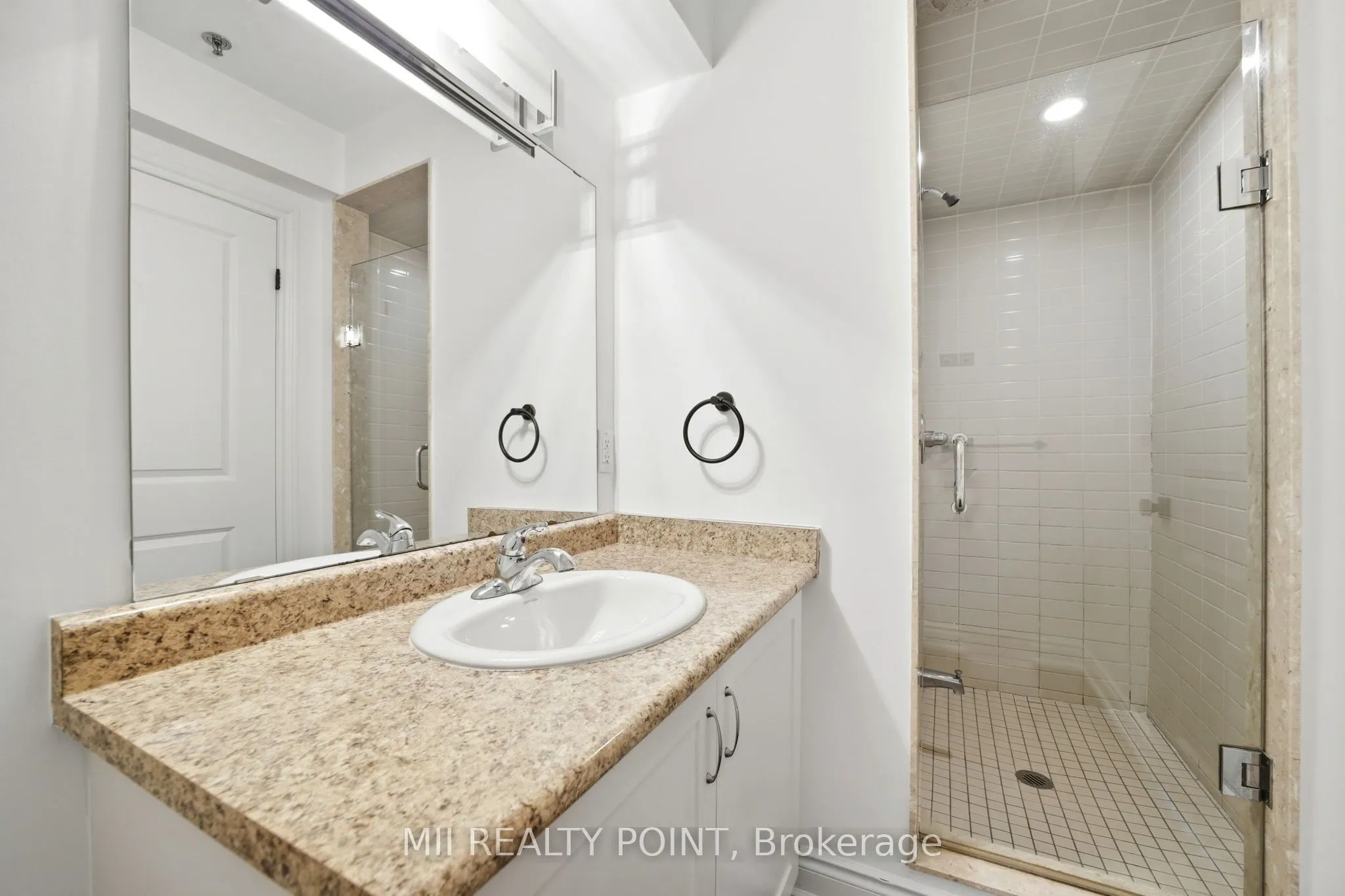 2 Maxwell Street #201