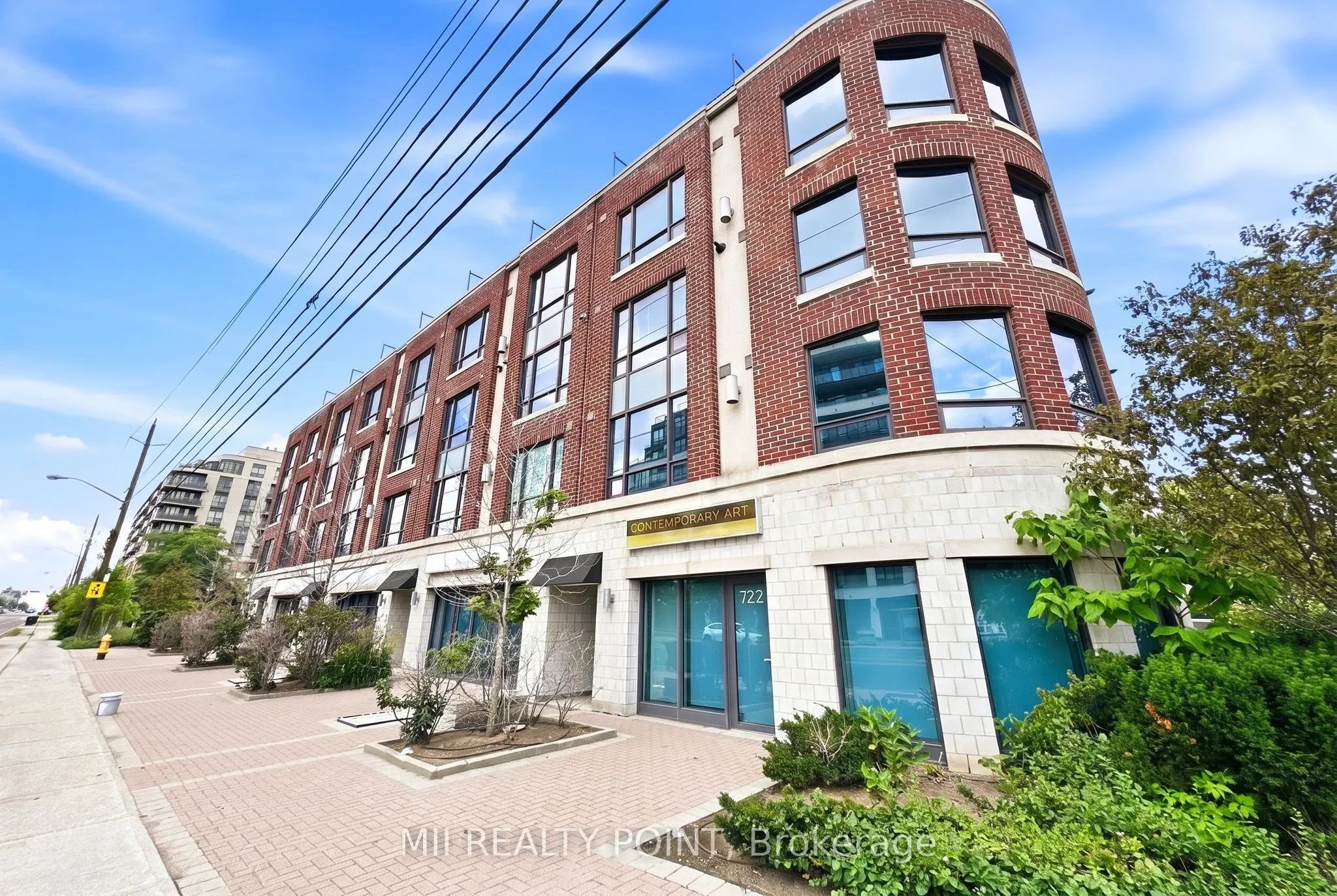 2 Maxwell Street #201