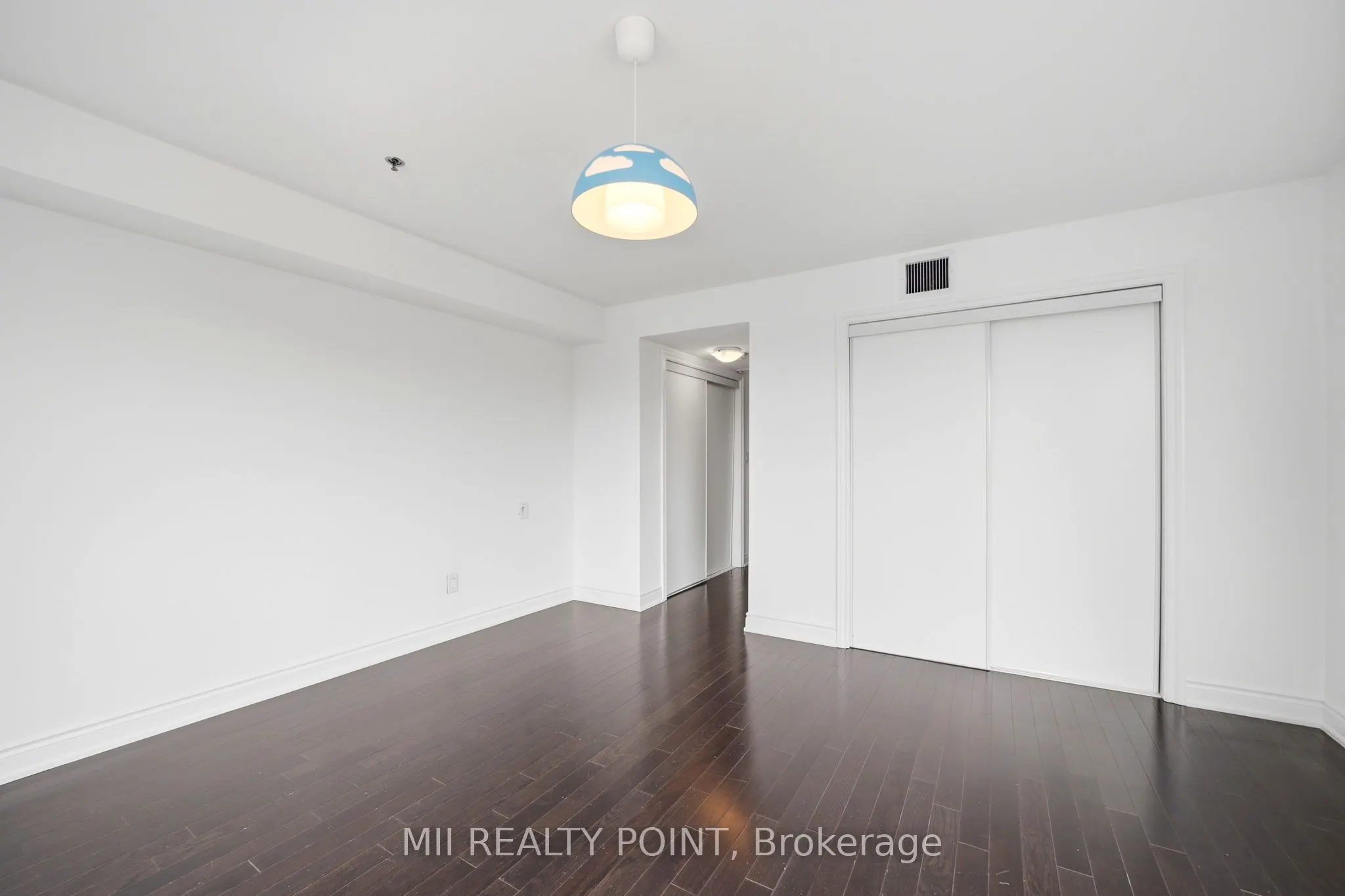 2 Maxwell Street #201