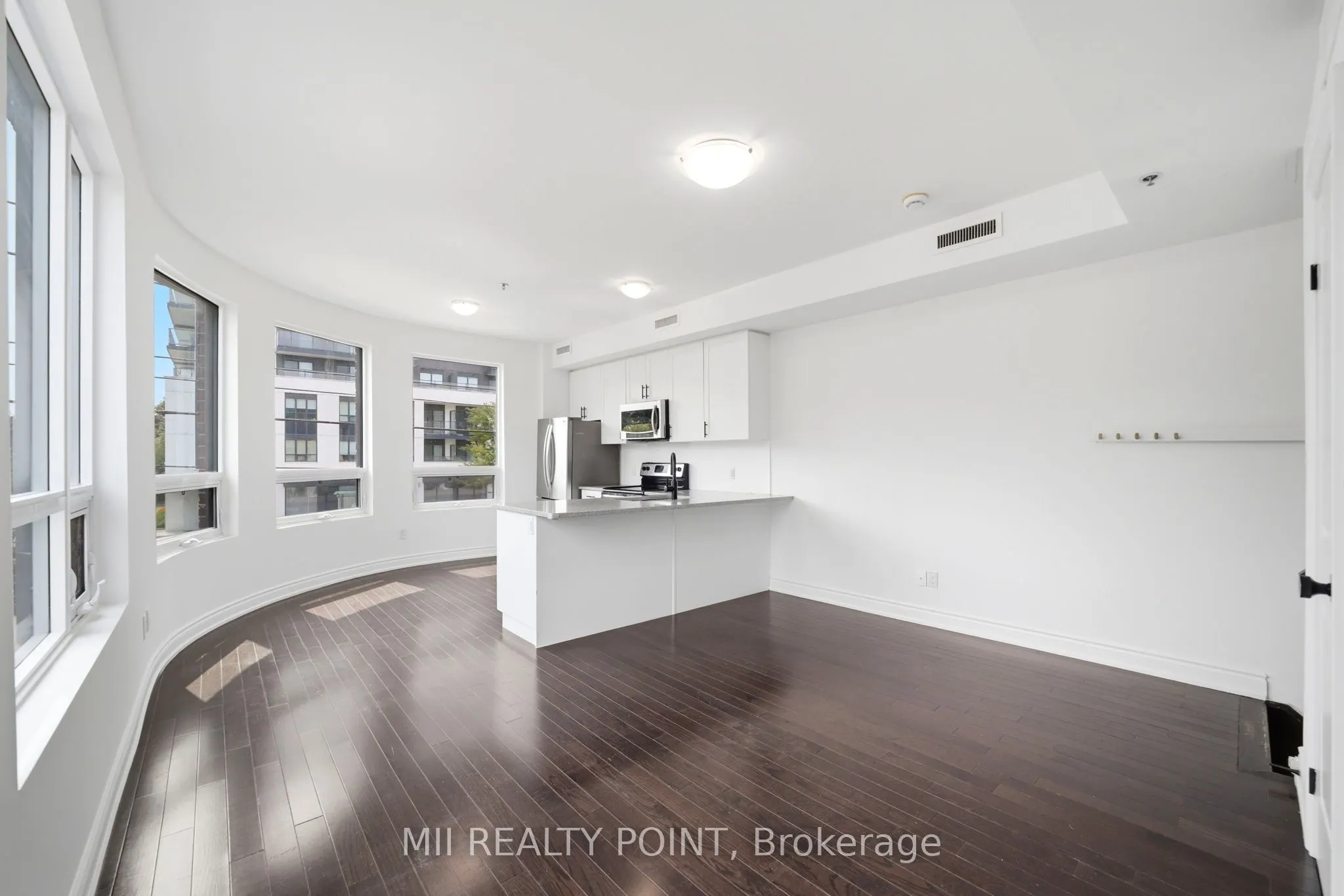 2 Maxwell Street #201