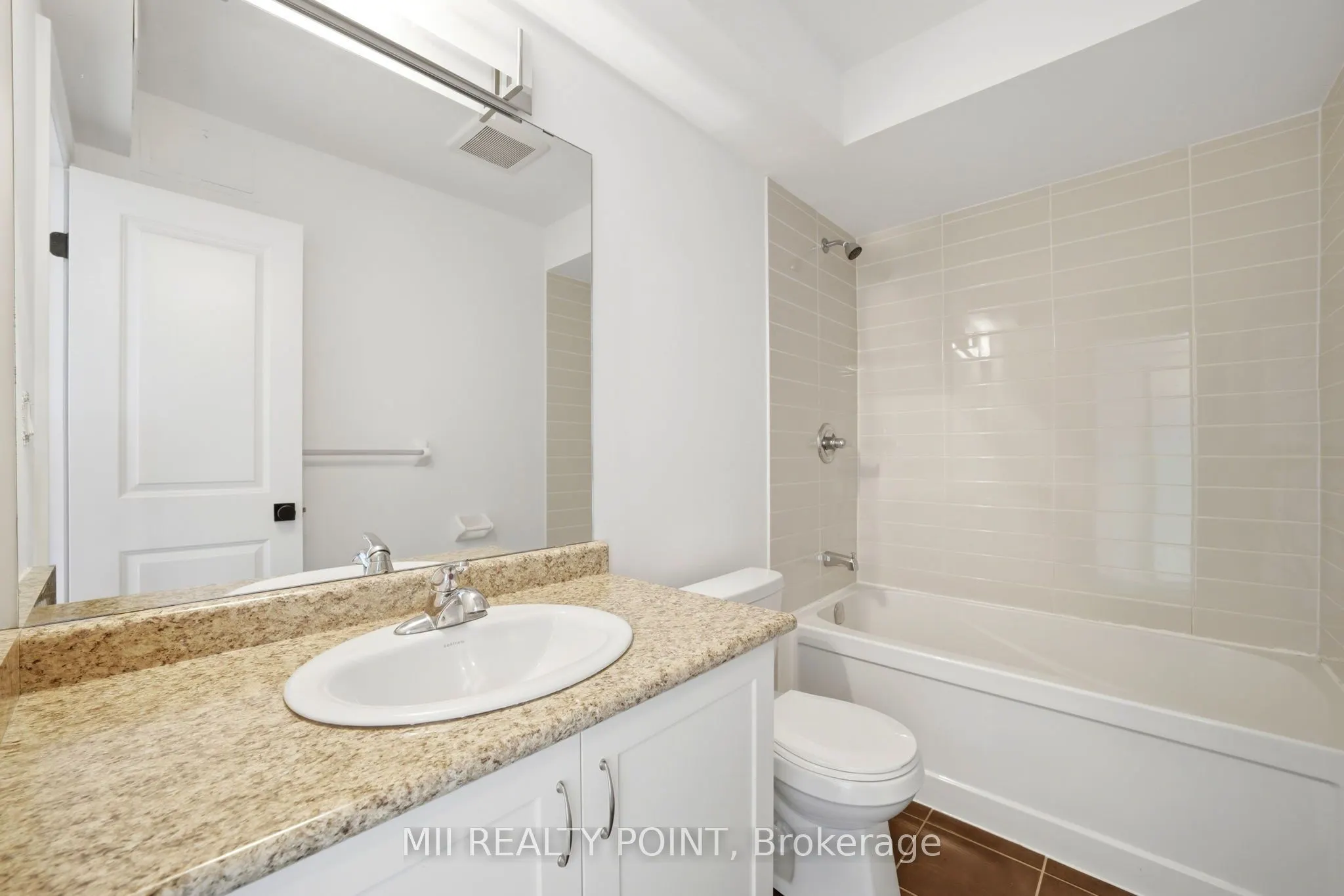 2 Maxwell Street #201