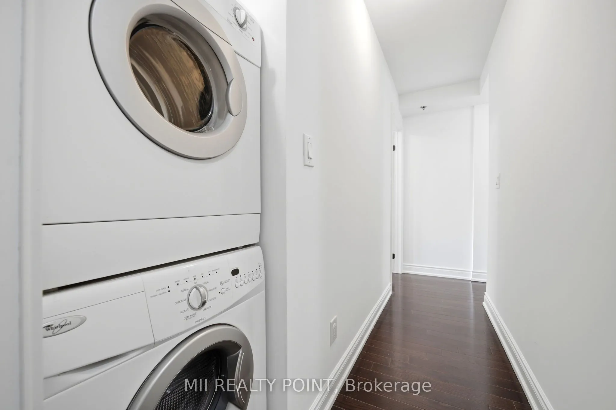 2 Maxwell Street #201