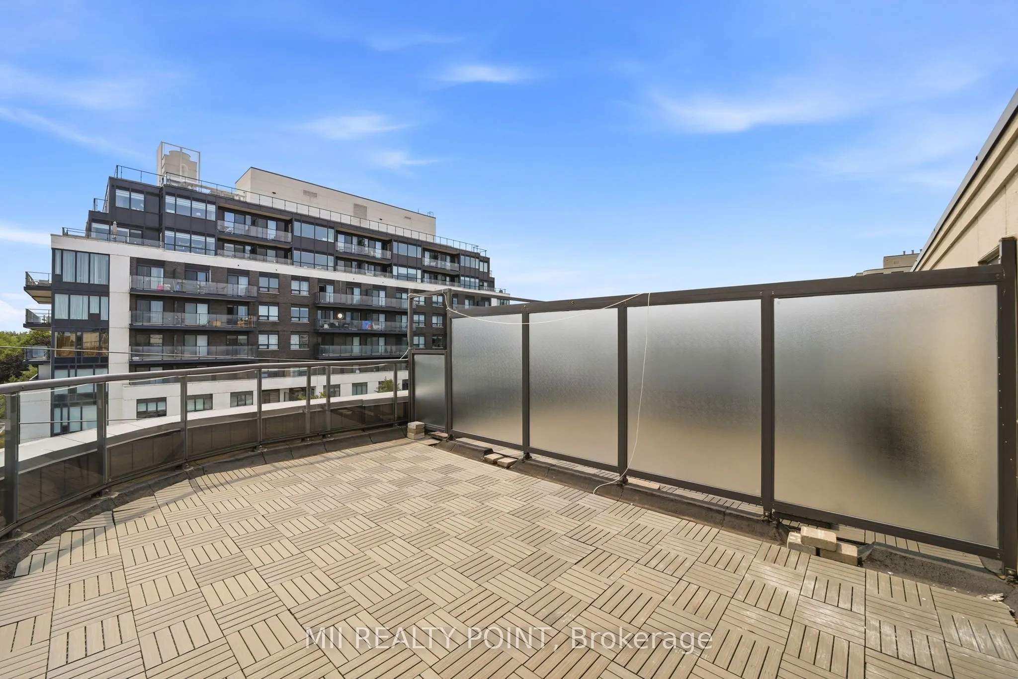 2 Maxwell Street #201