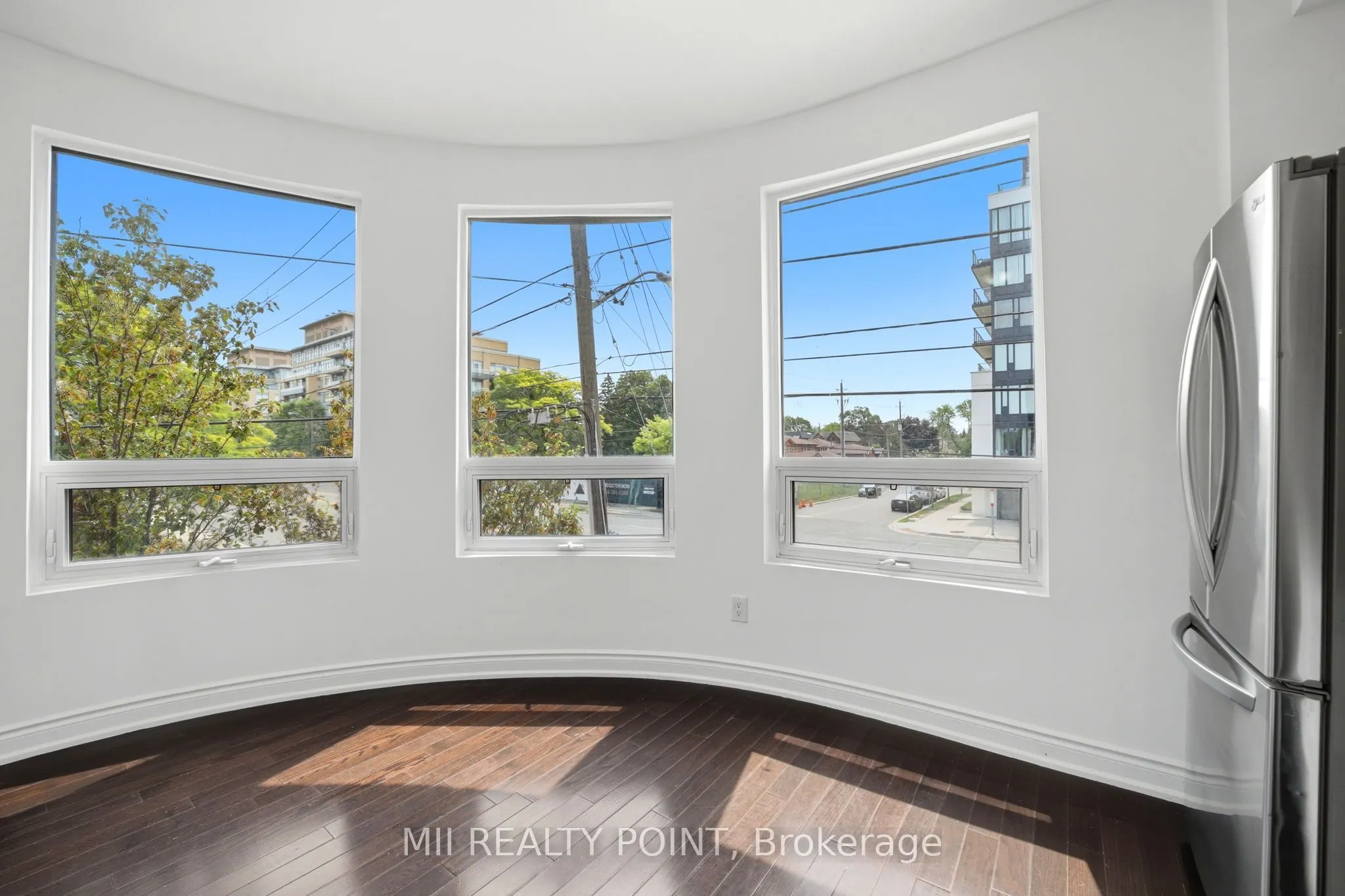 2 Maxwell Street #201