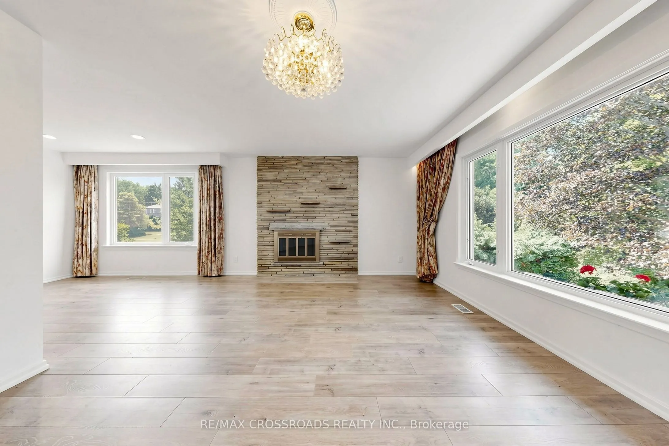 15 Alamosa Drive