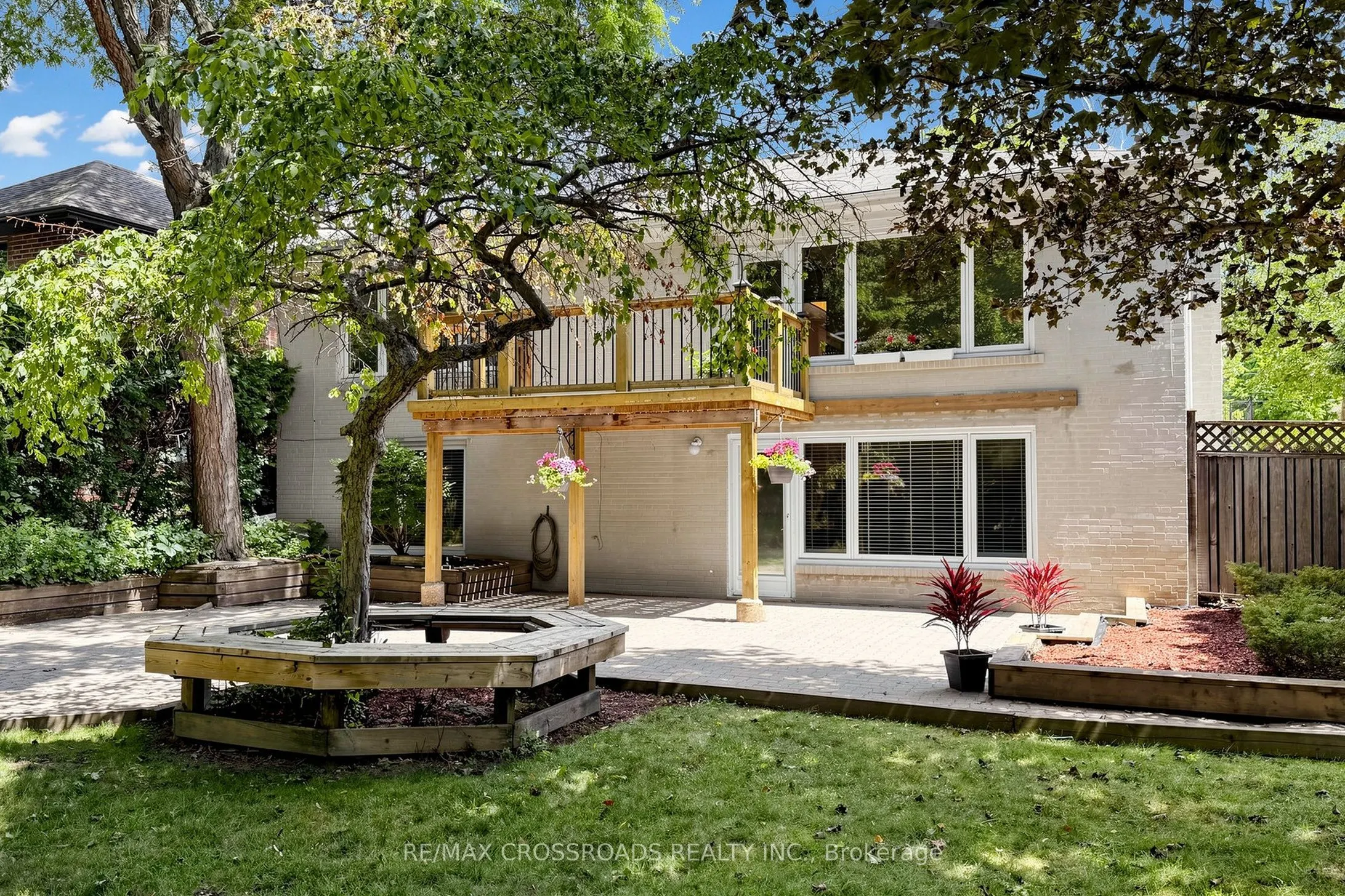 15 Alamosa Drive