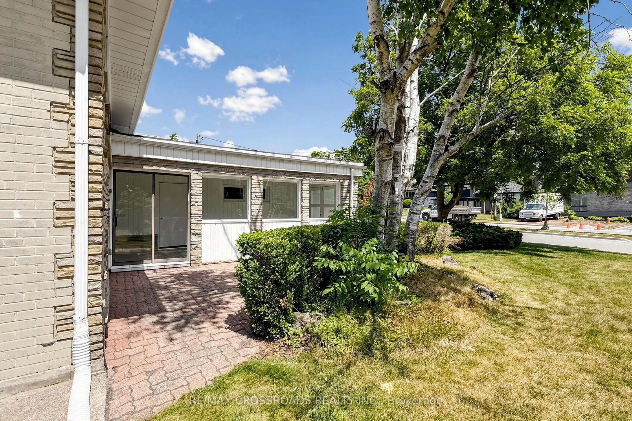 15 Alamosa Drive