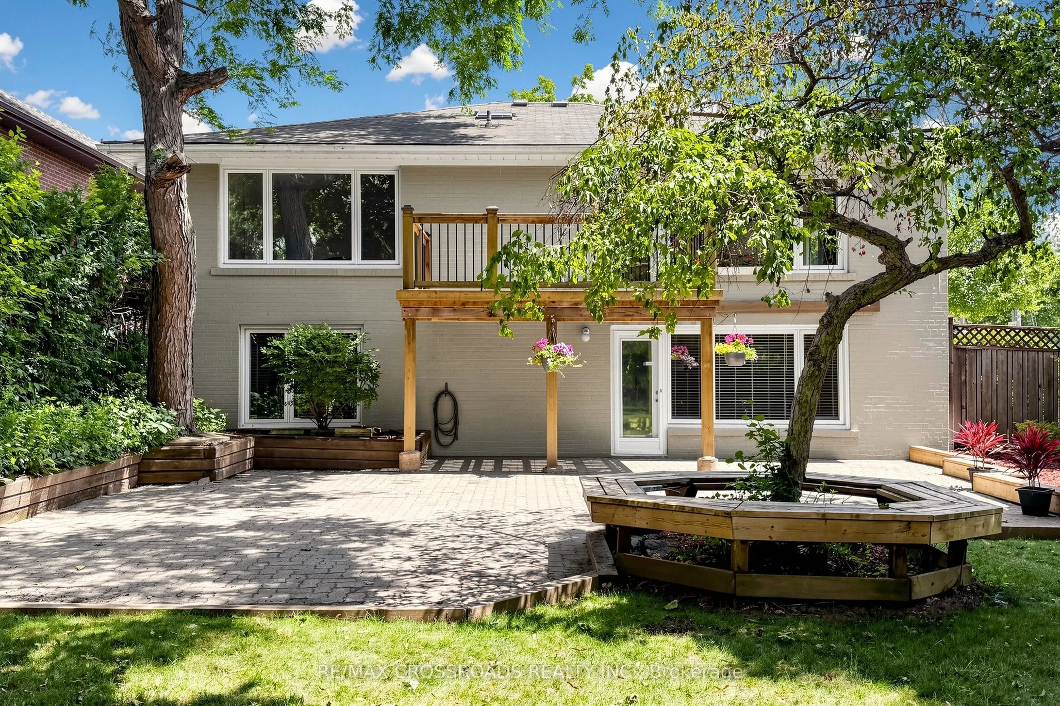 15 Alamosa Drive