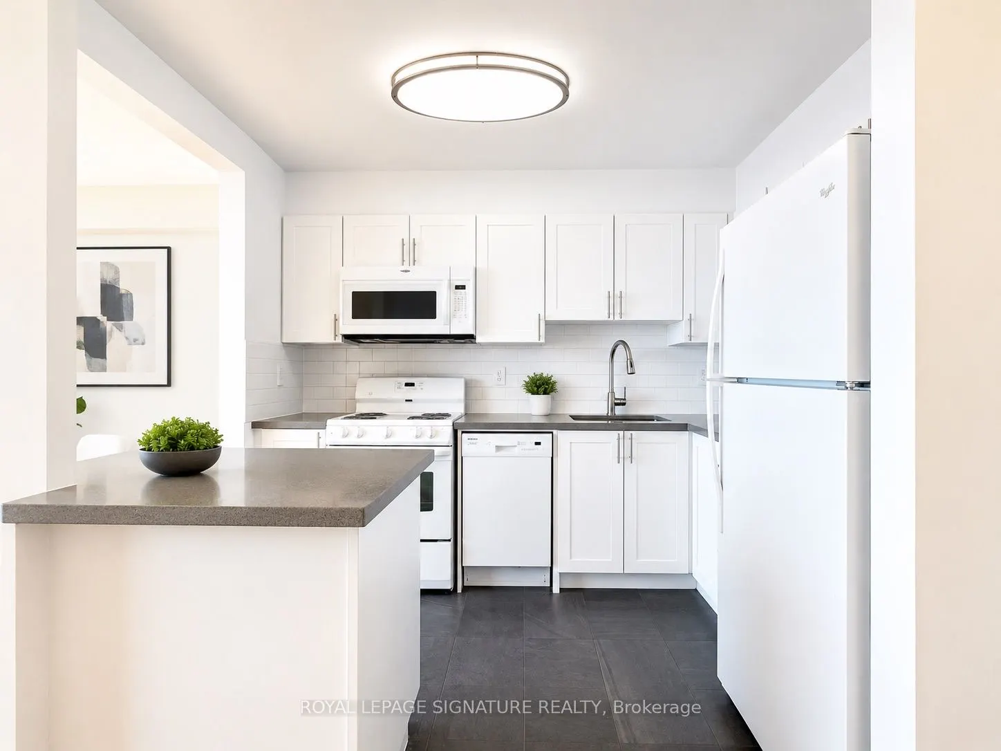 666 Spadina Avenue #410