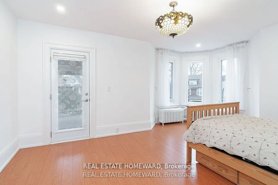 56 Oakwood Avenue
