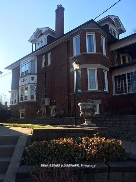 56 Oakwood Avenue