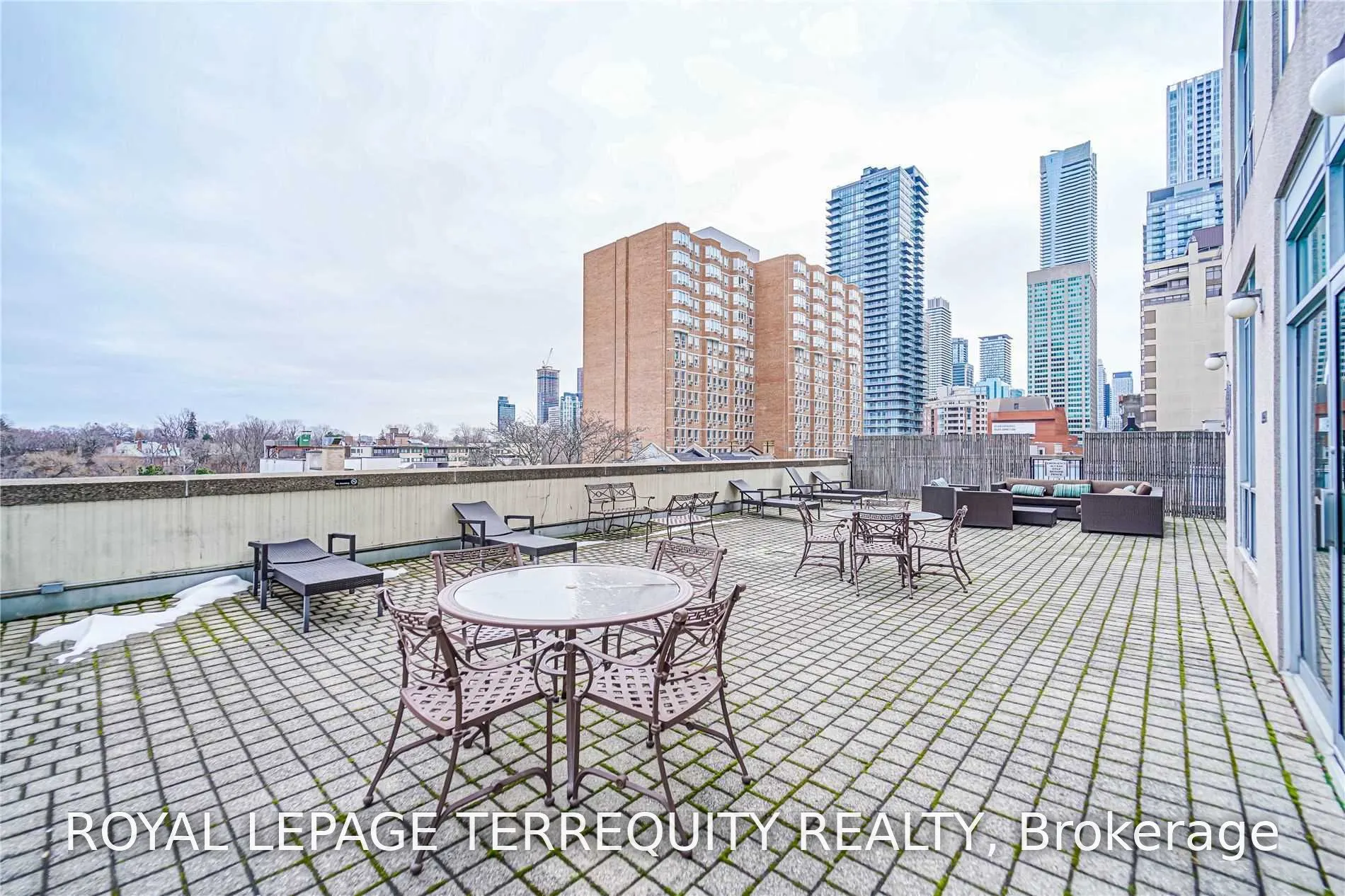 942 Yonge Street #319