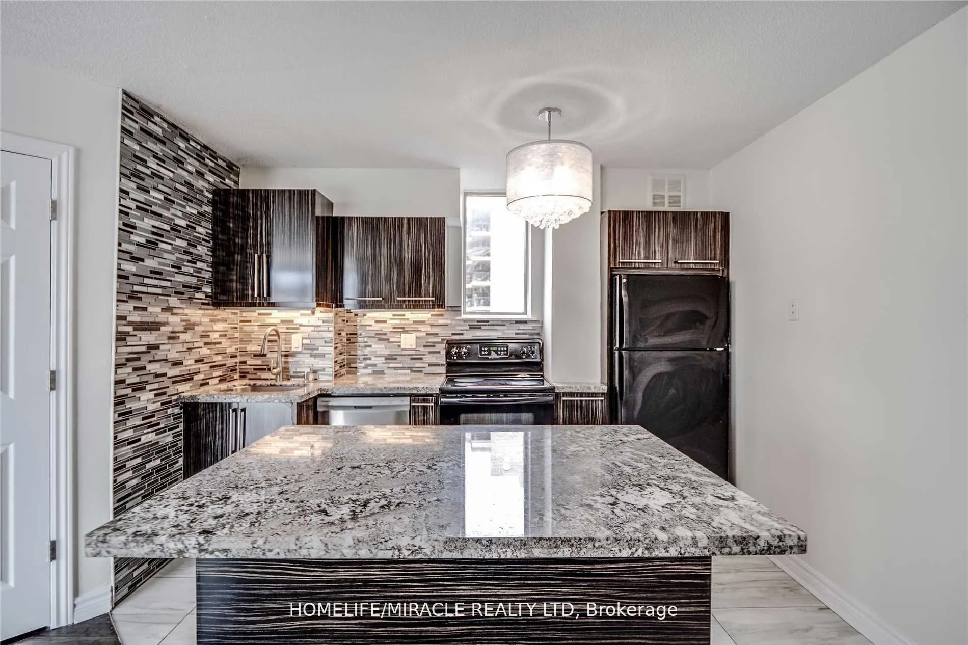 95 Lombard Street #605
