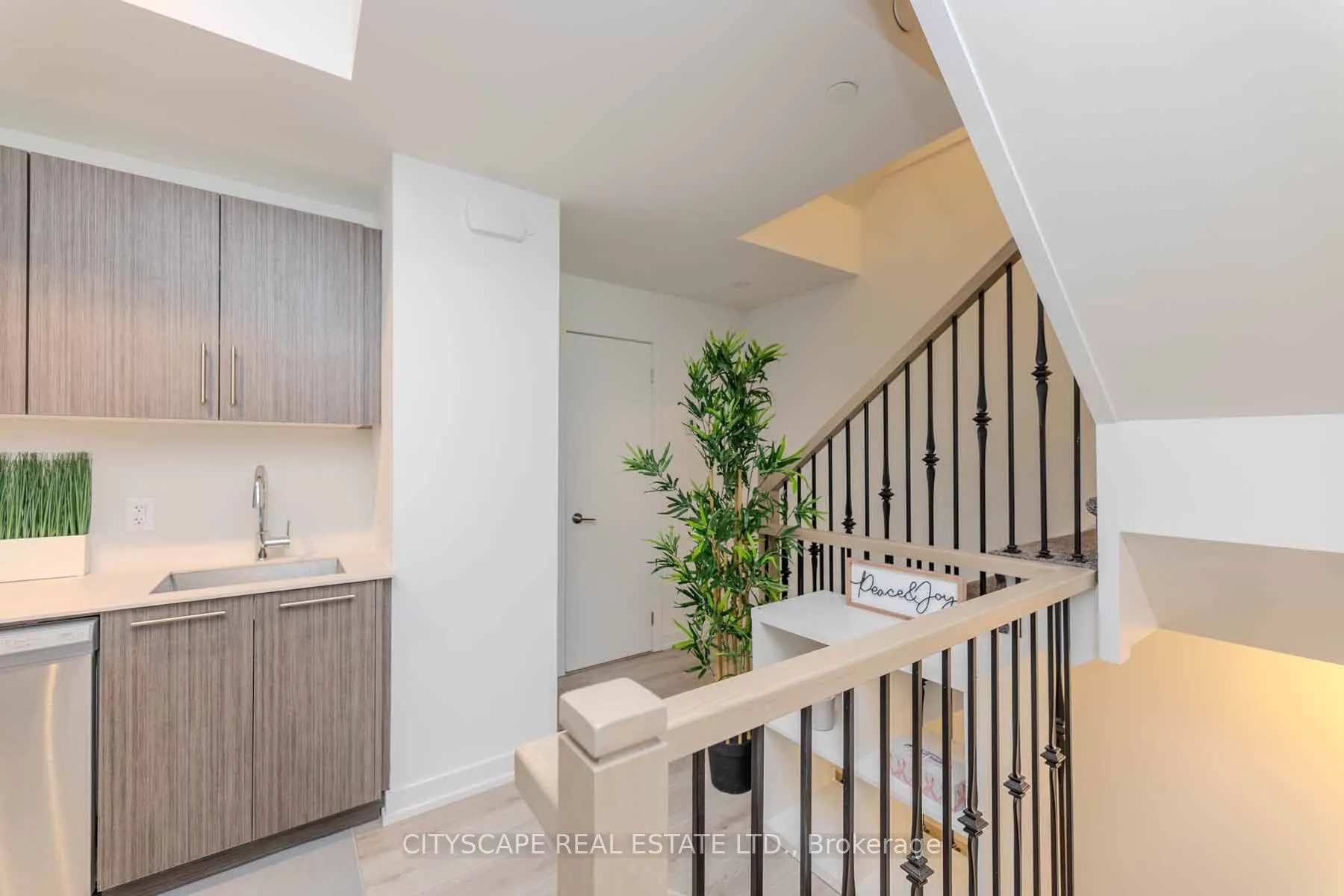 871 Sheppard Avenue W #46