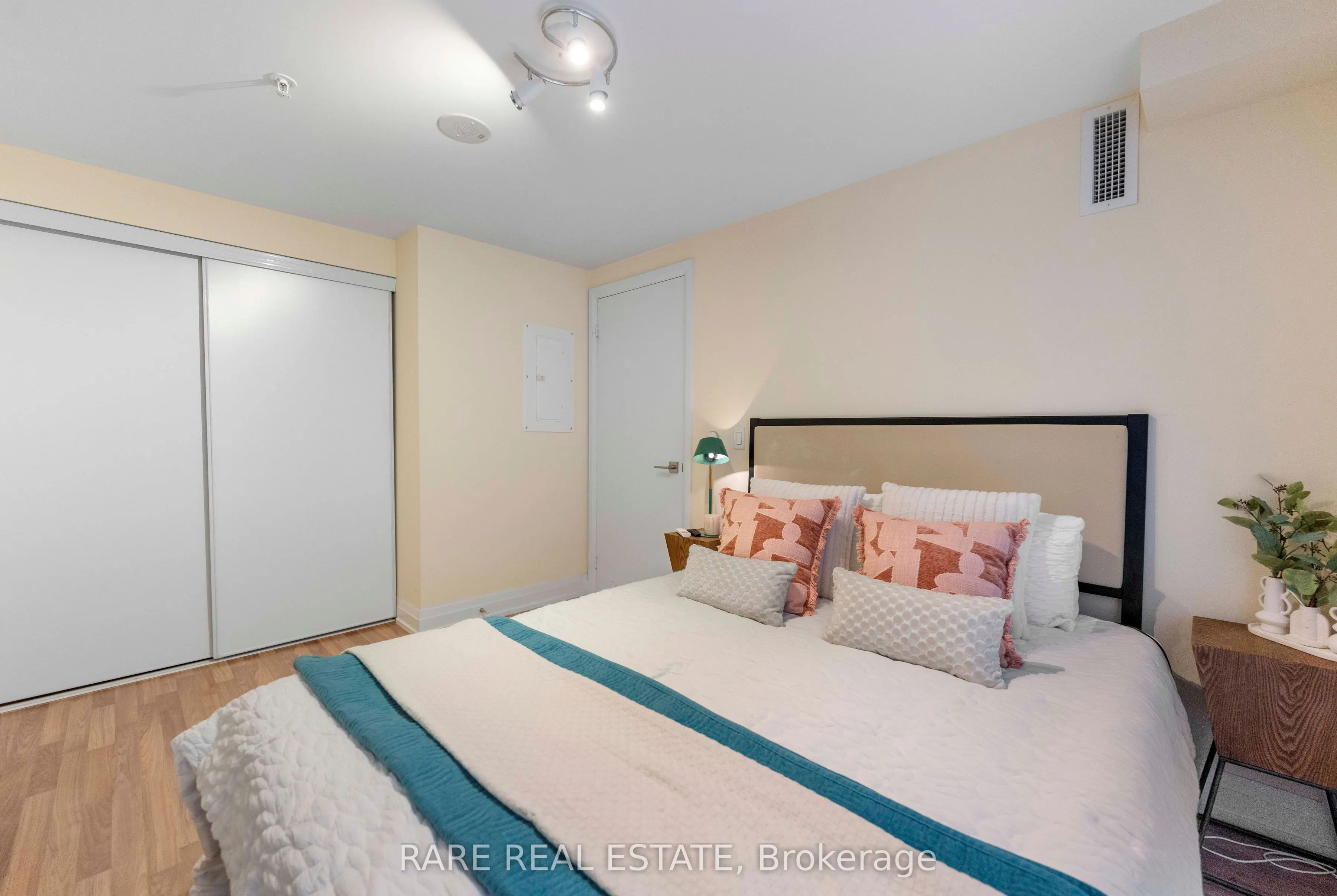555 Wilson Avenue #E113