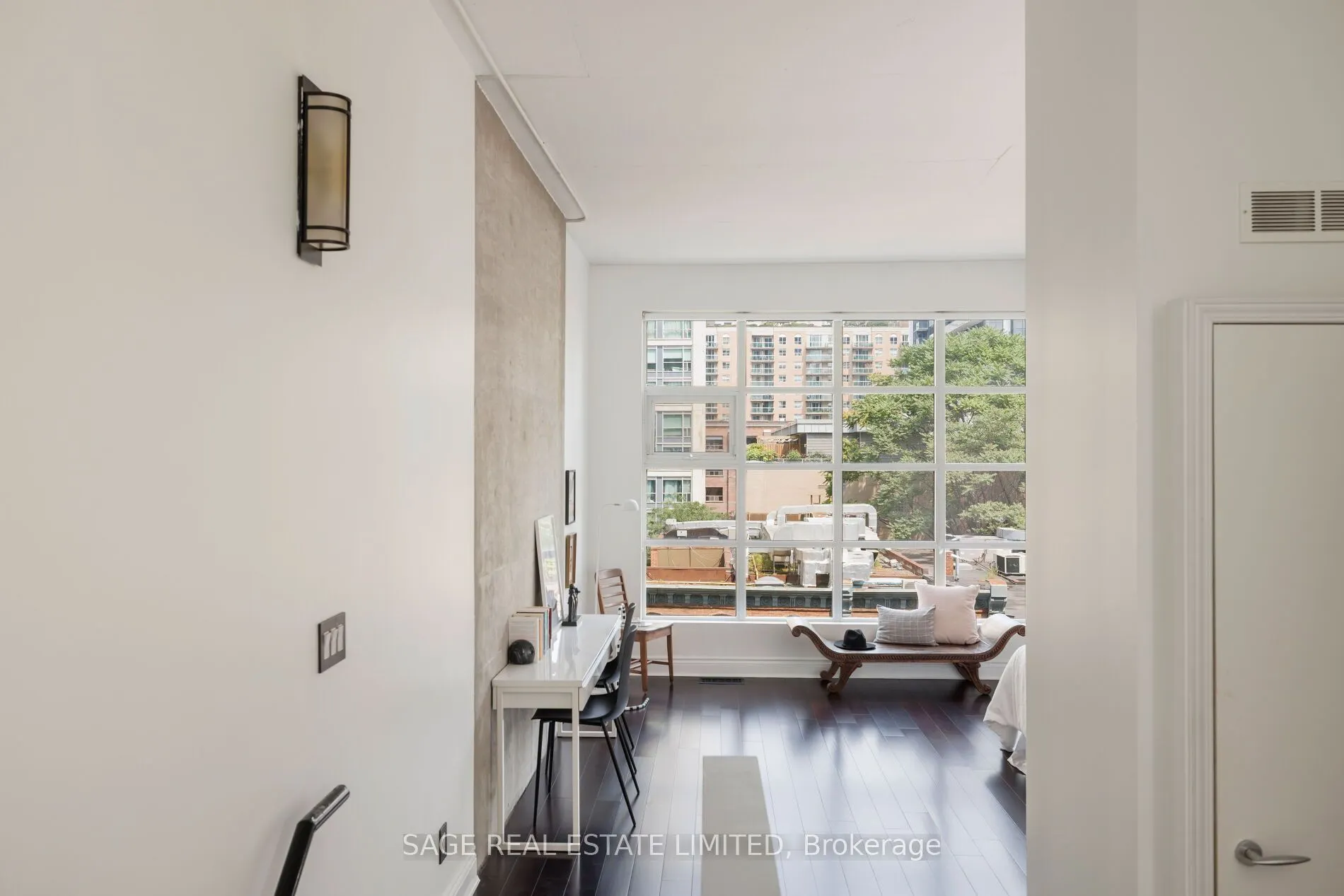 261 King Street E #402